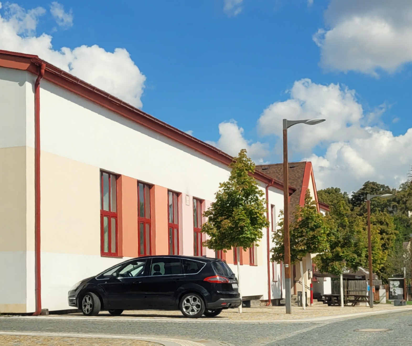 Kostelec u Křížků - obecní úřad foto 4