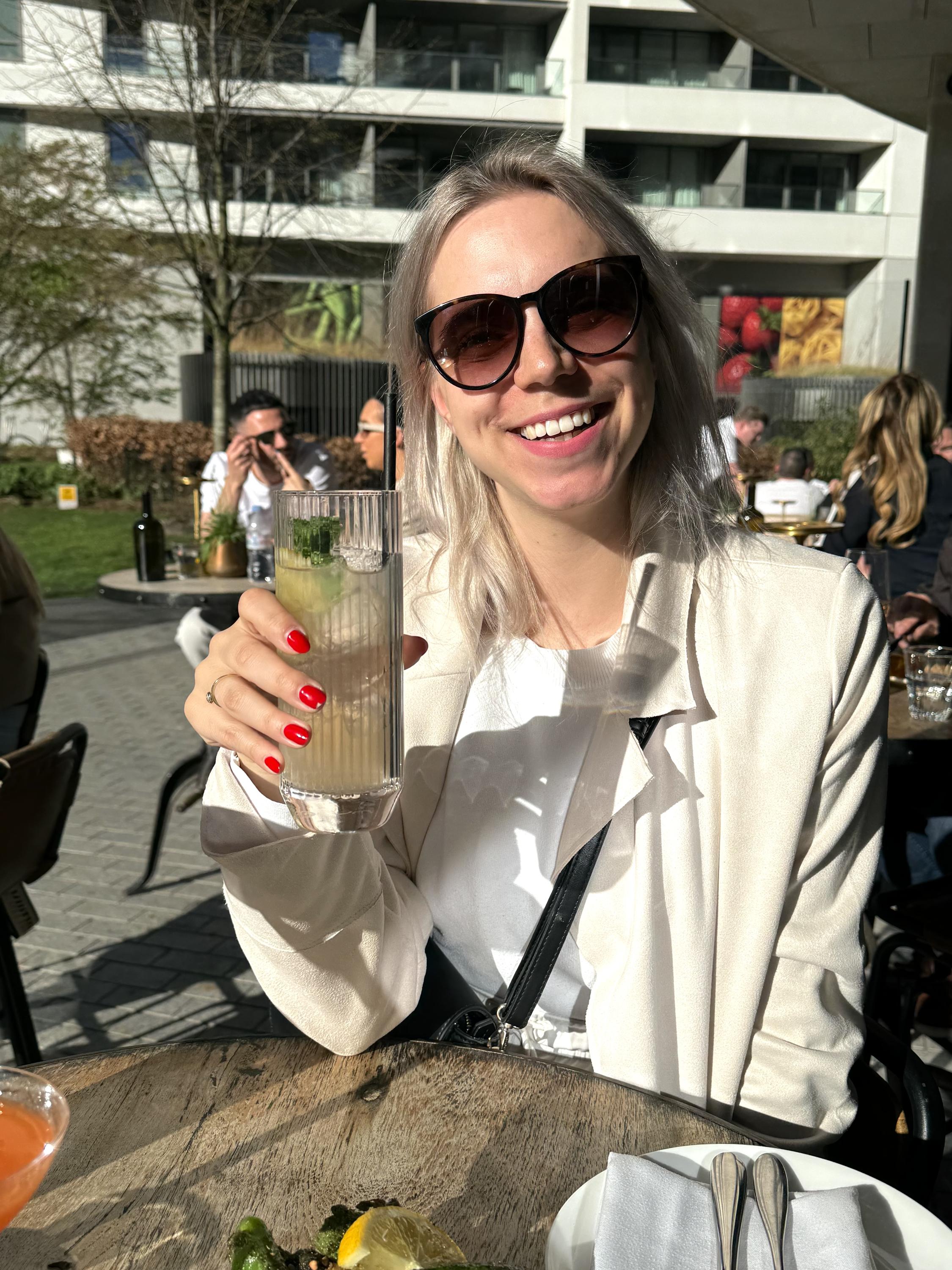 Realitní makléřka Anna Homolková foto 1