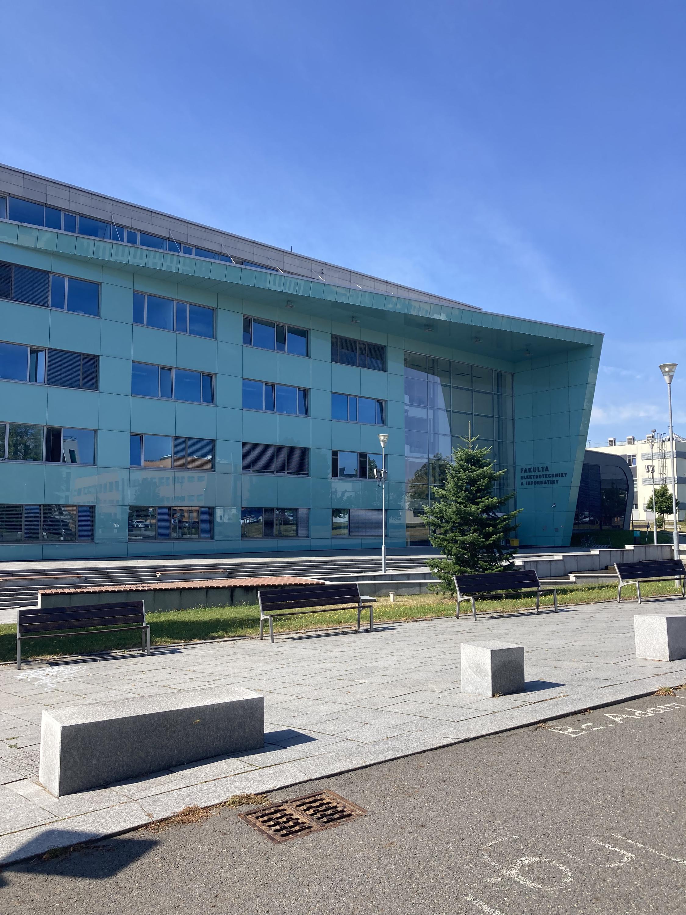 Vysoká škola báňská - Technická univerzita Ostrava - Katedra telekomunikační techniky foto 1