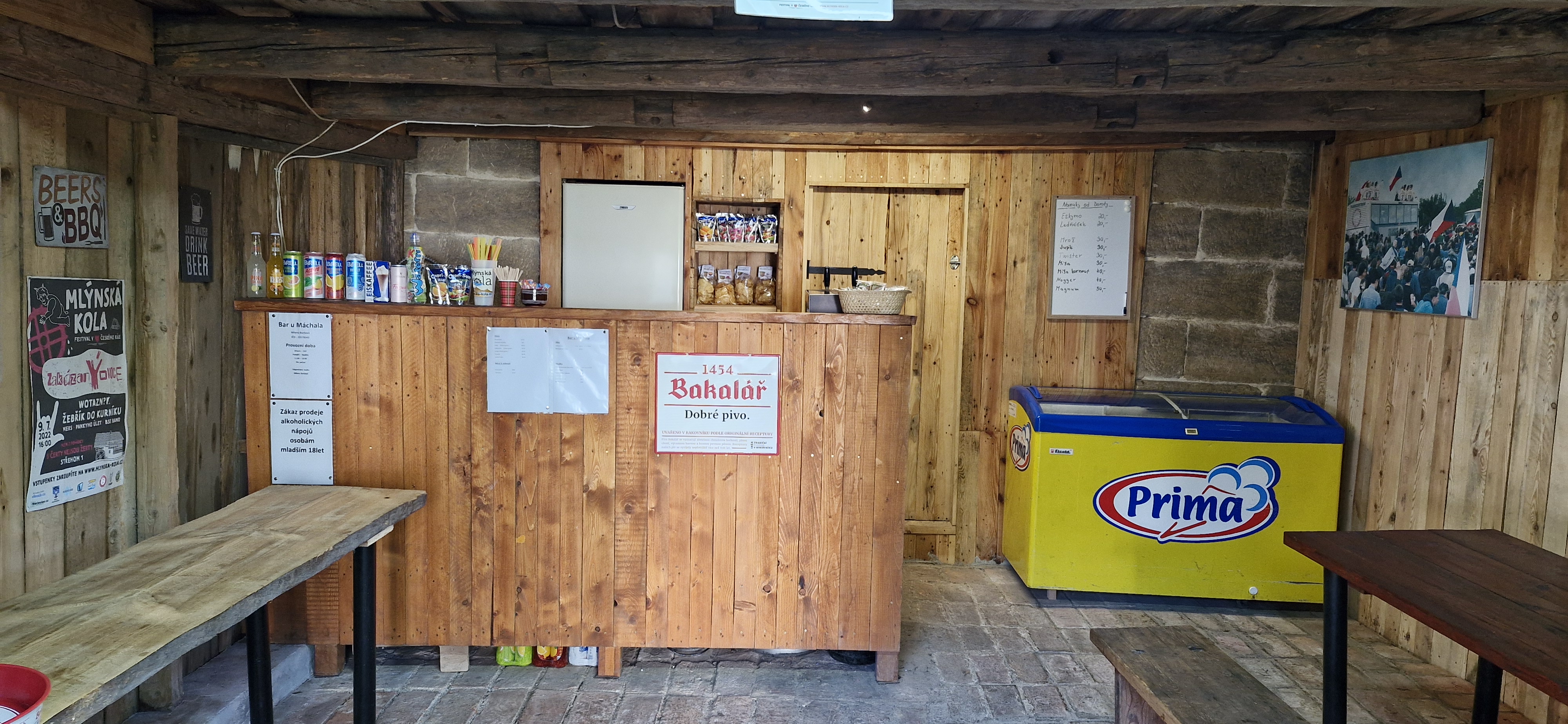 Bar u Máchala foto 2