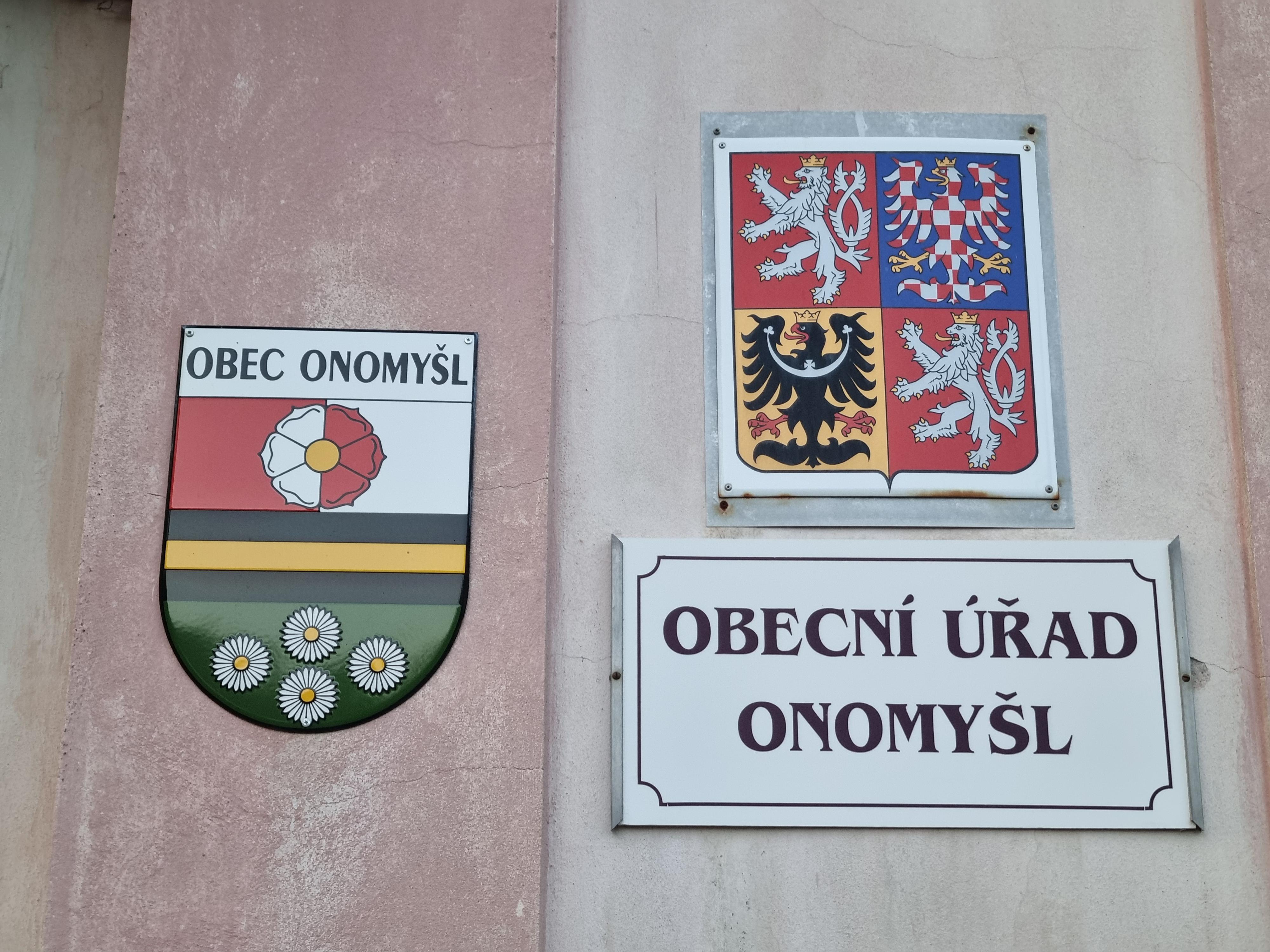 Onomyšl - obecní úřad foto 2
