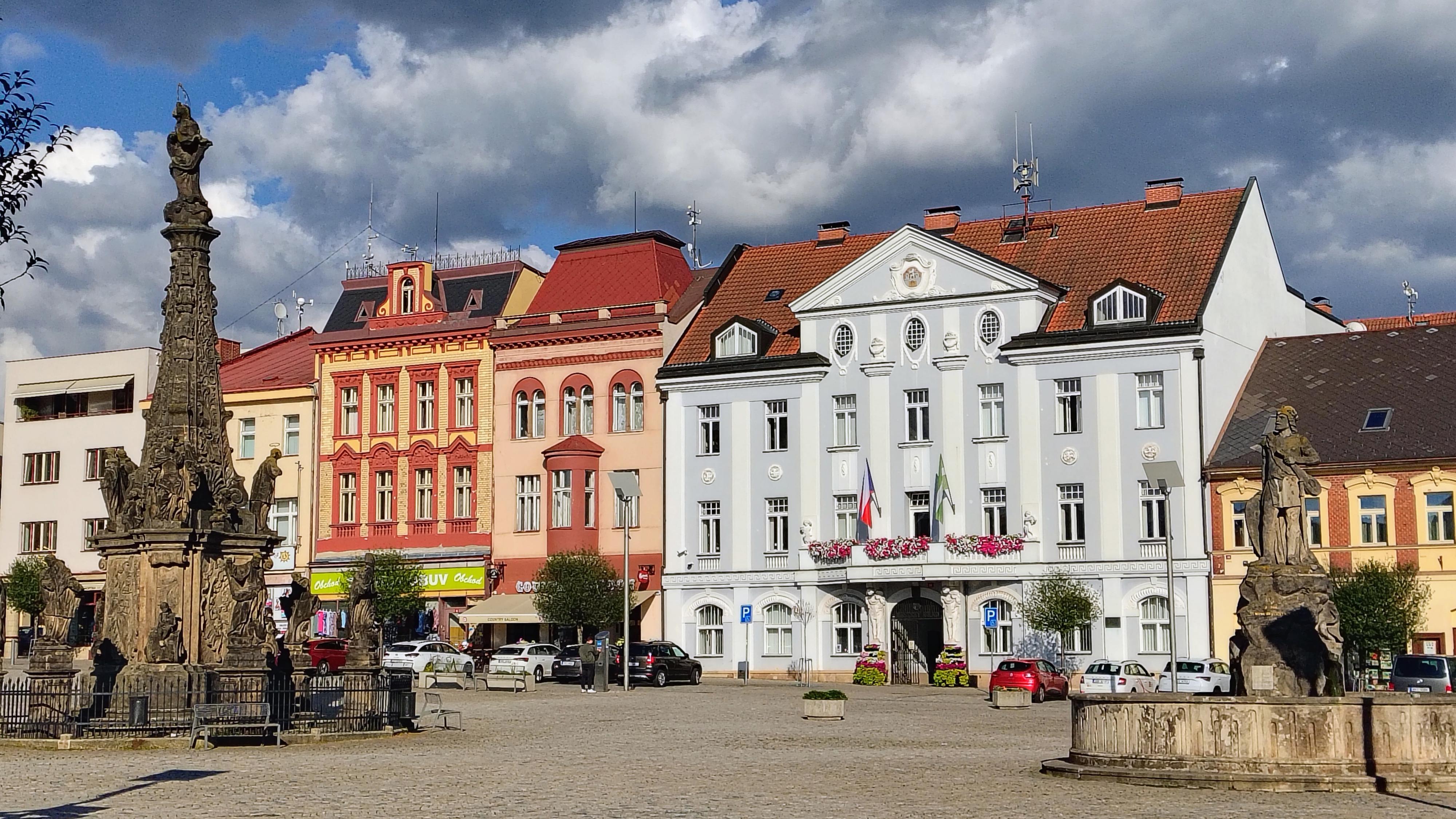 Dvůr Králové nad Labem - městský úřad foto 3
