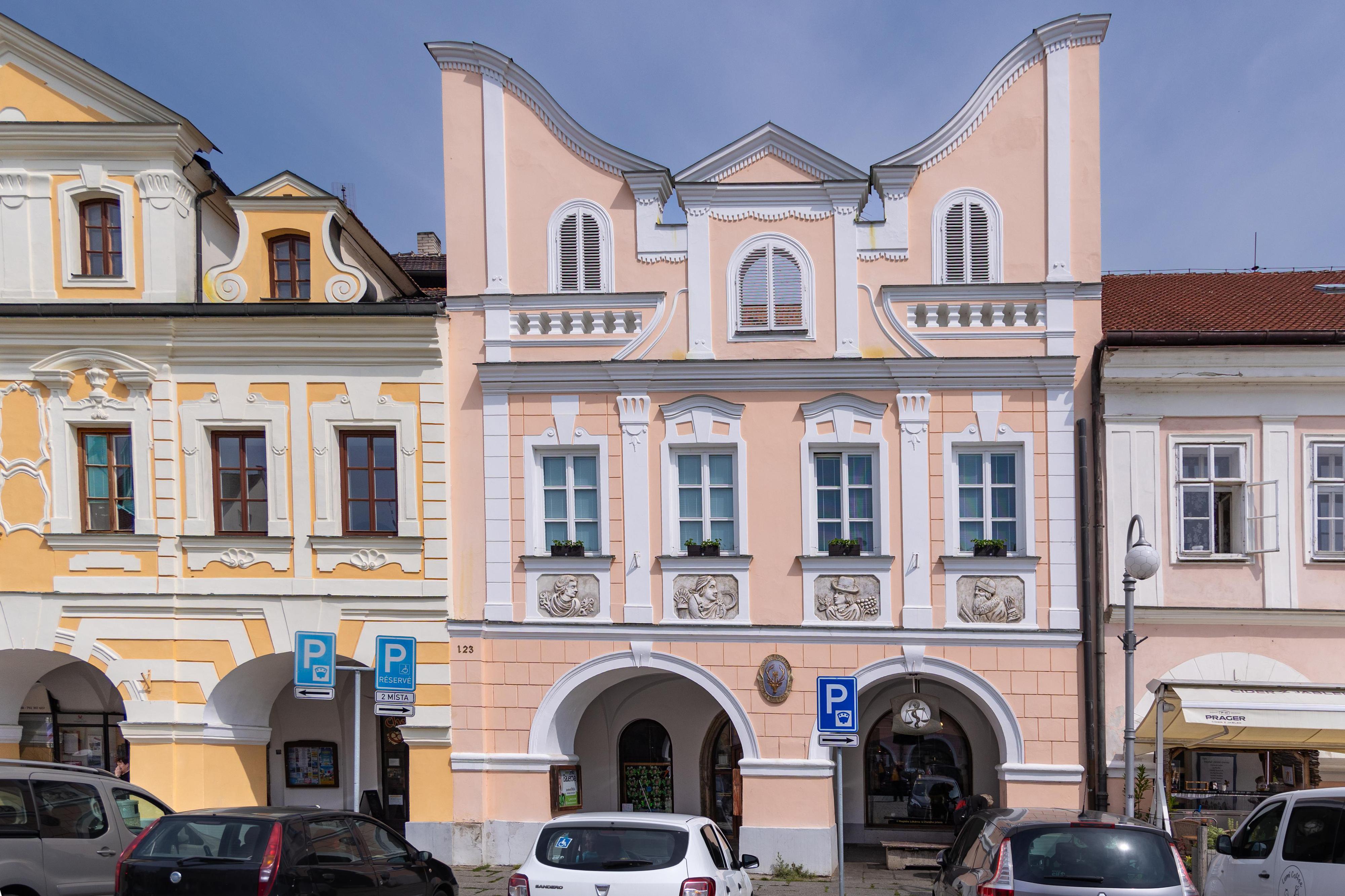 LÉKÁRNA U ZLATÉHO JELENA foto 3