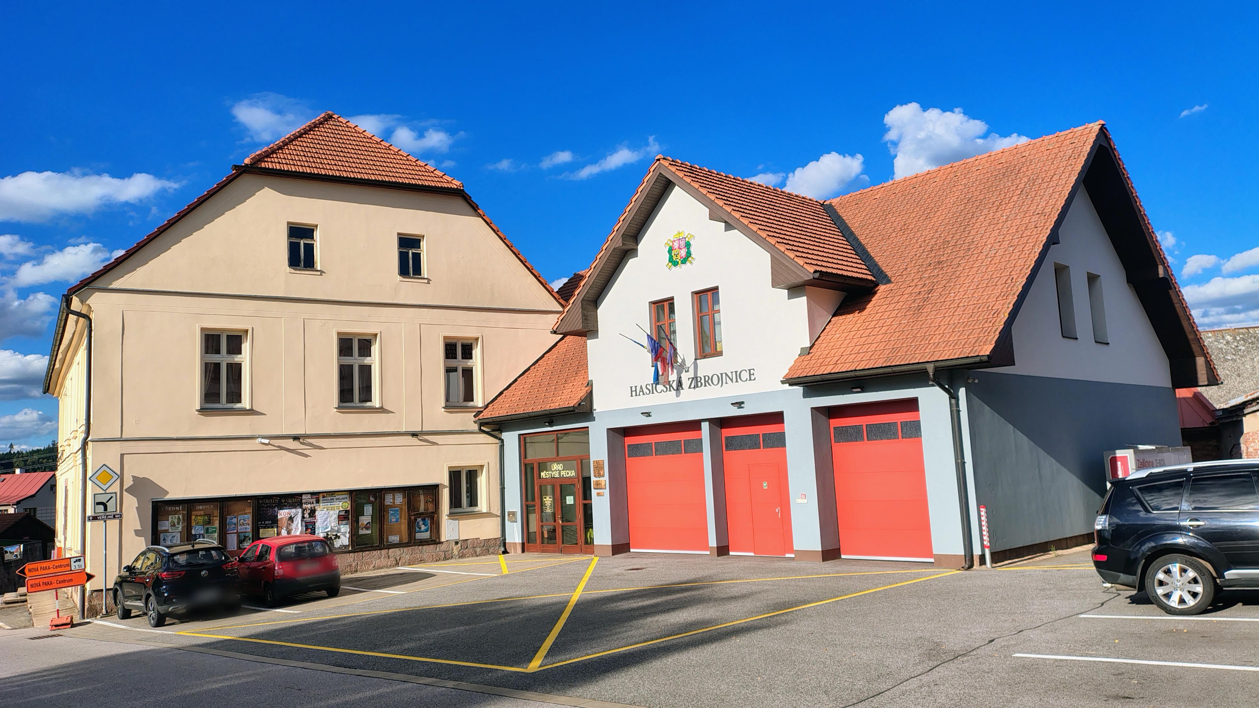 Pecka - úřad městyse