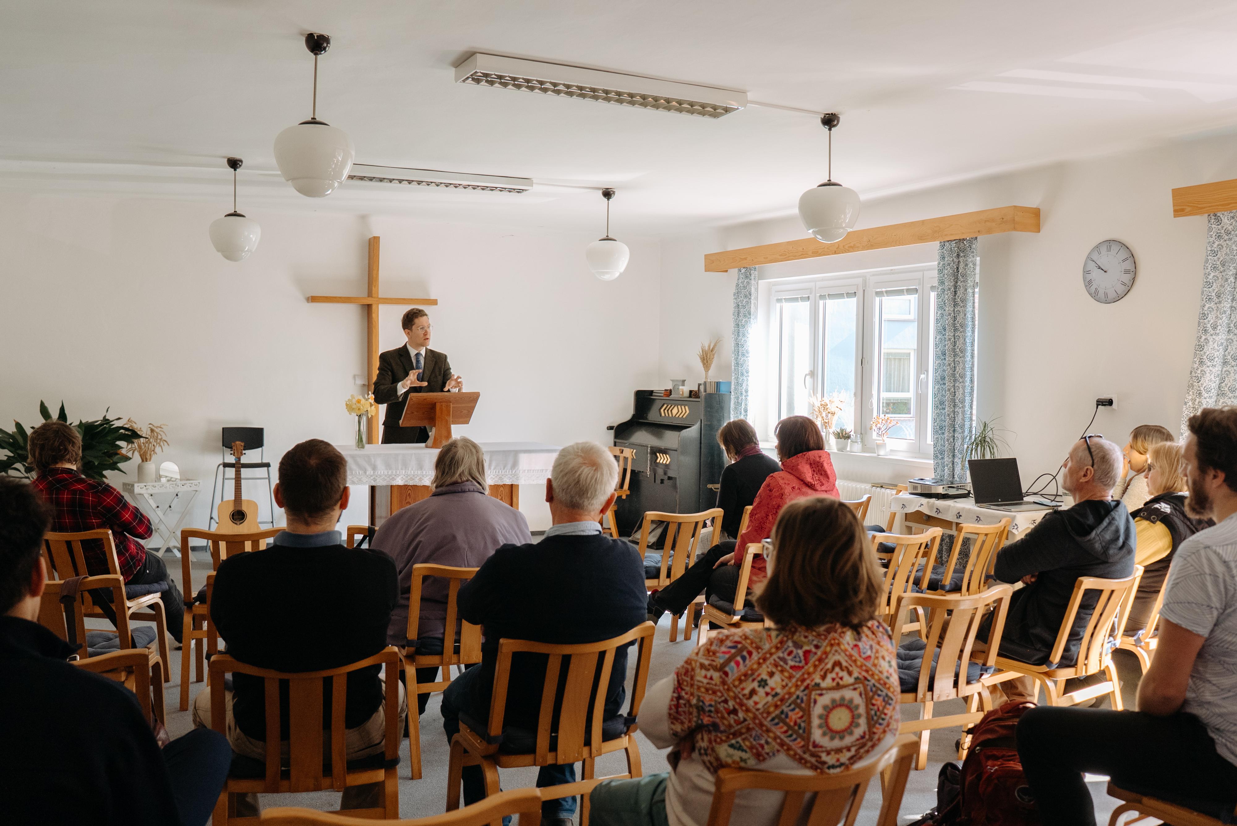 Stanice Církve bratrské Frenštát pod Radhoštěm foto 4