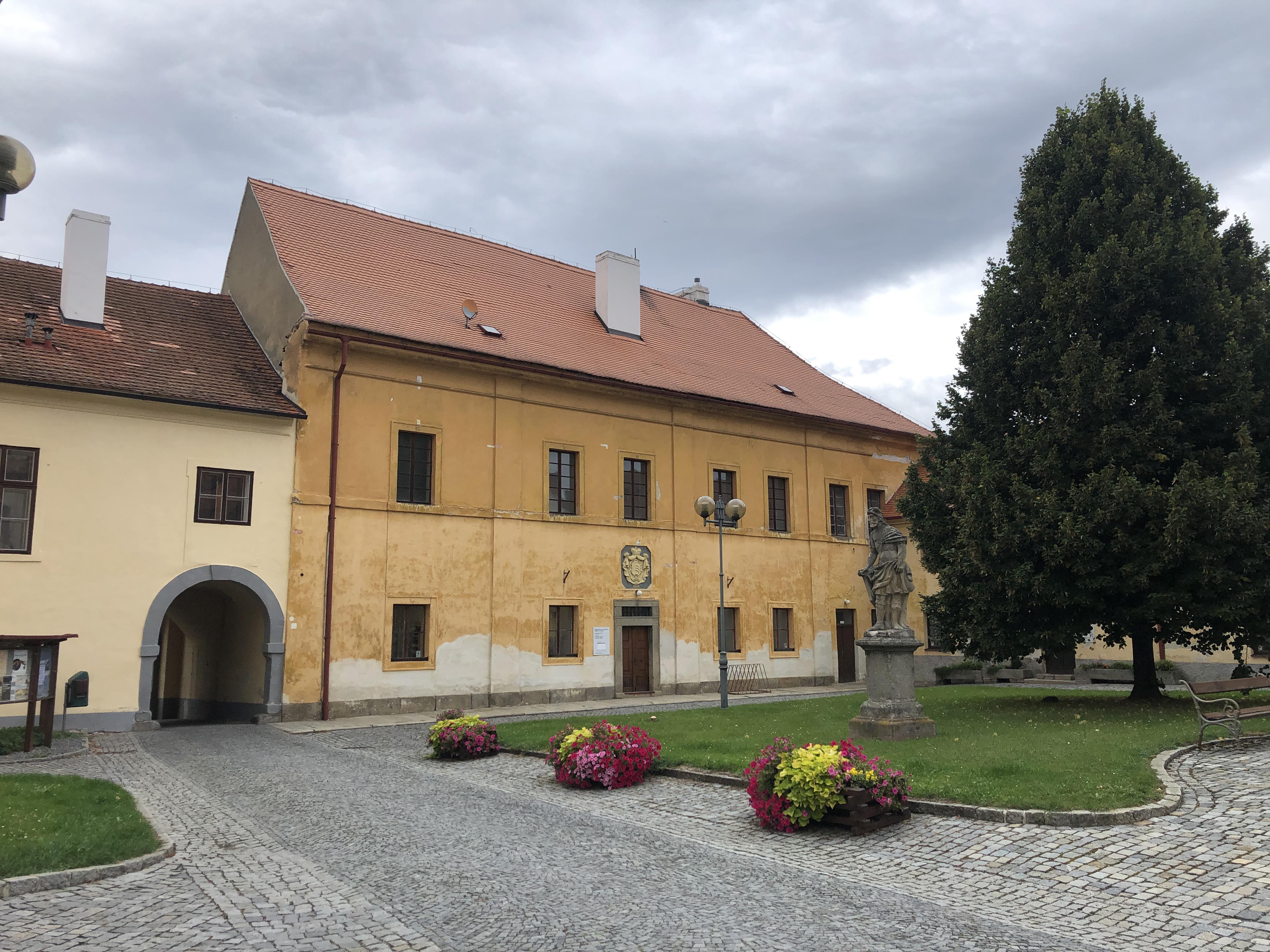 Městská knihovna Horažďovice foto 5