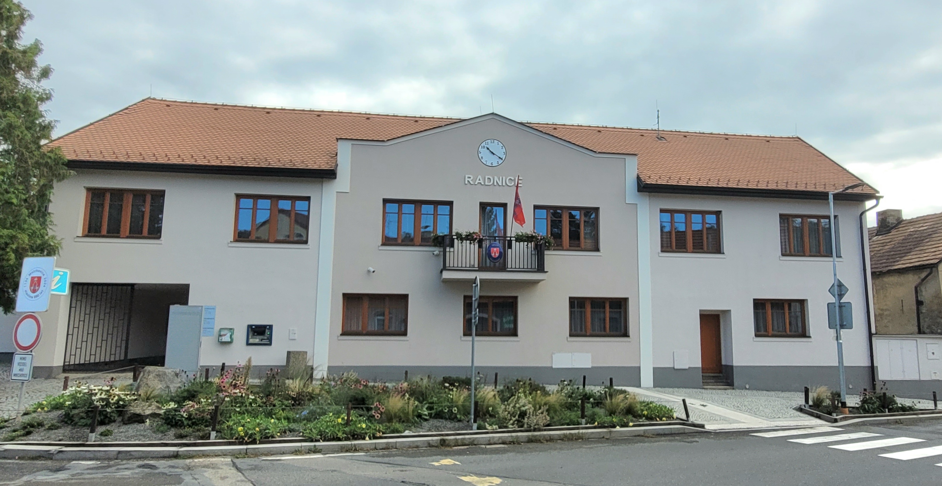 Mnichovice - městský úřad foto 5