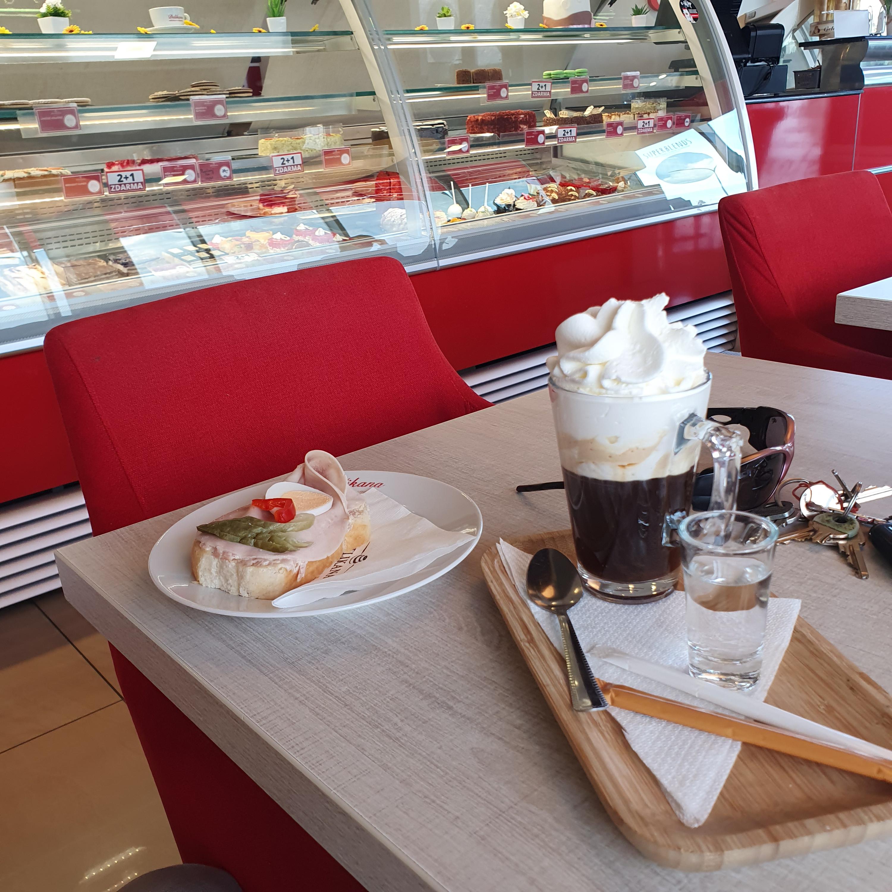 Eiscafe Delikana foto 2