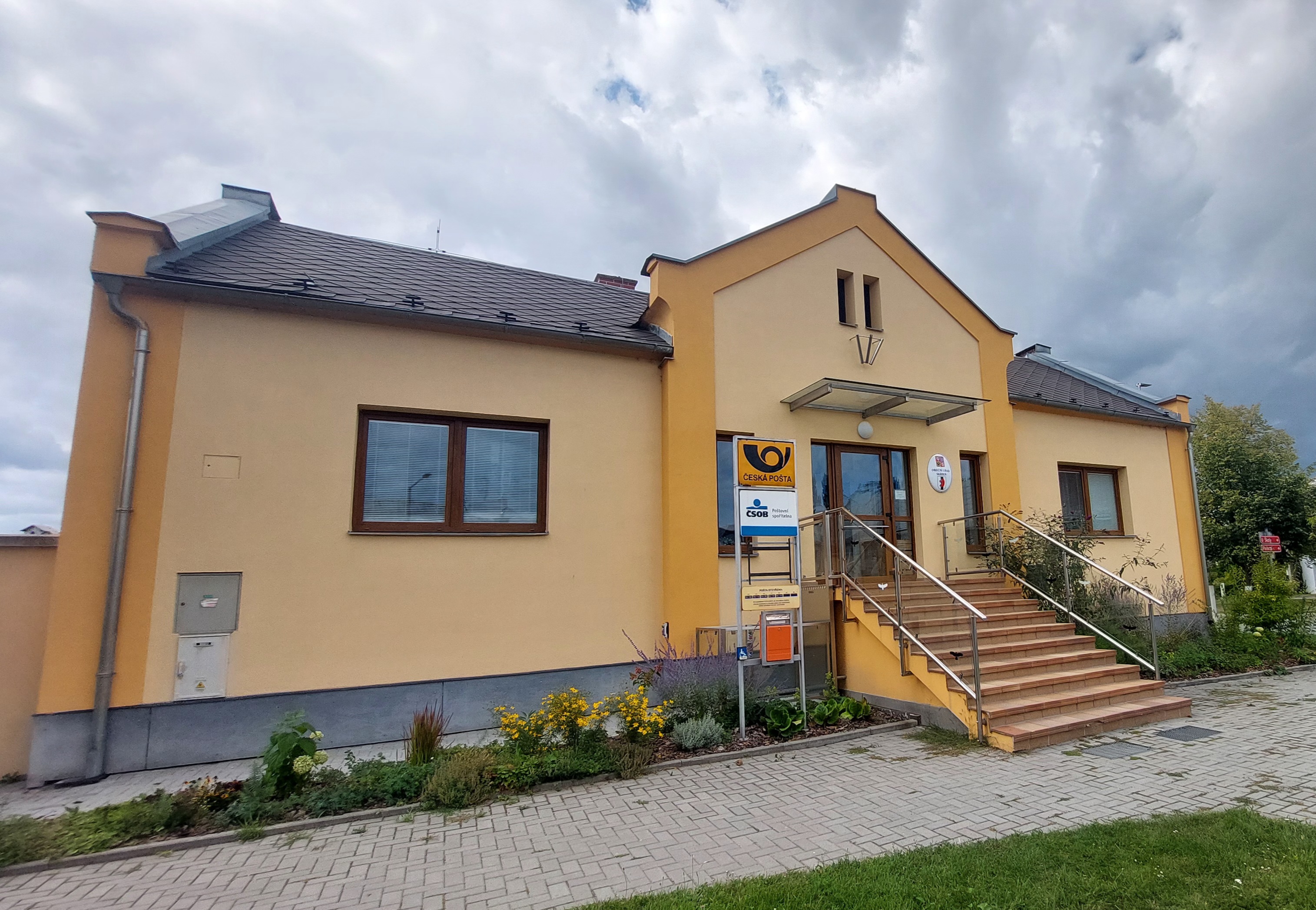 Skrbeň - obecní úřad foto 2