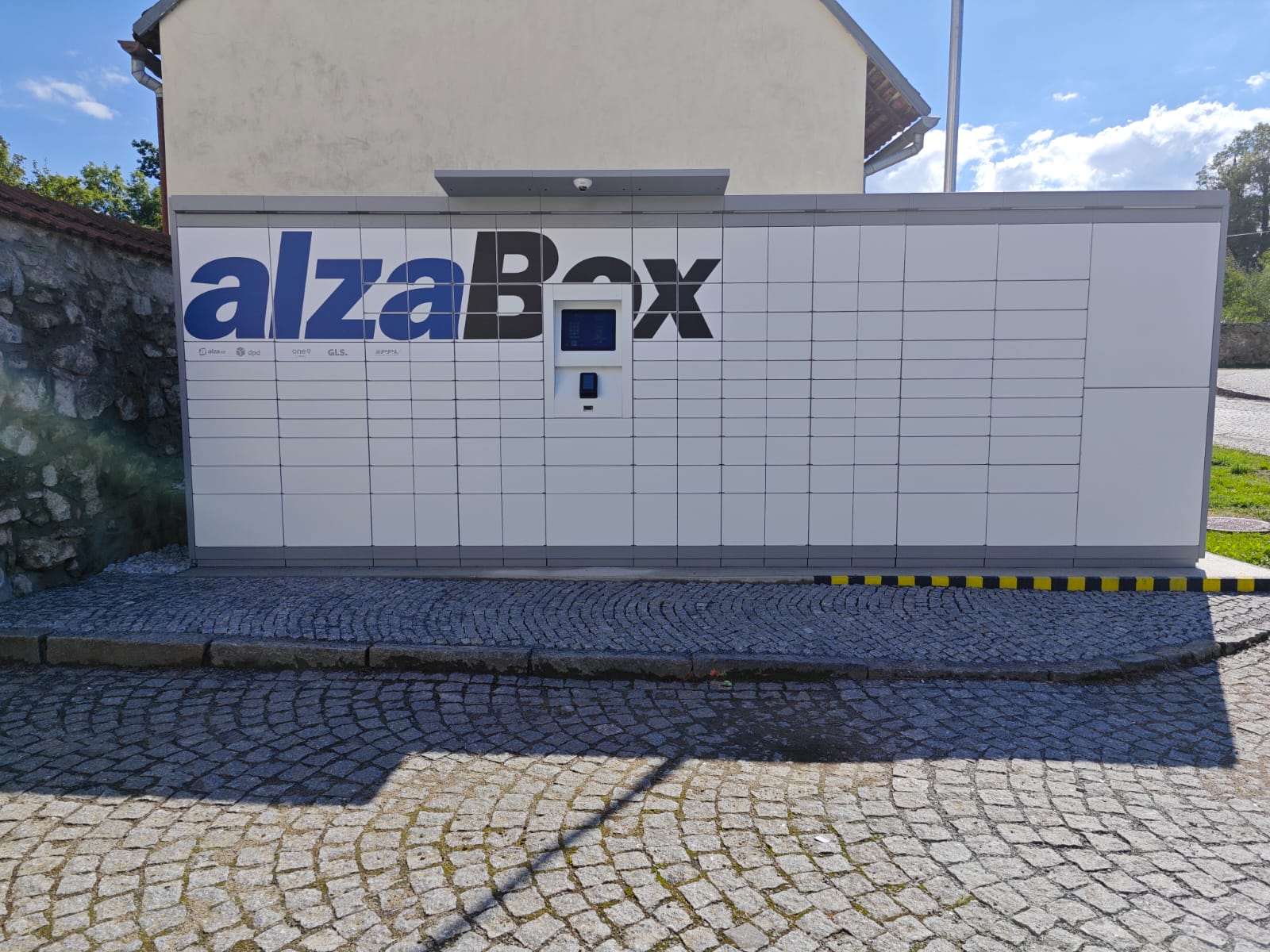 AlzaBox