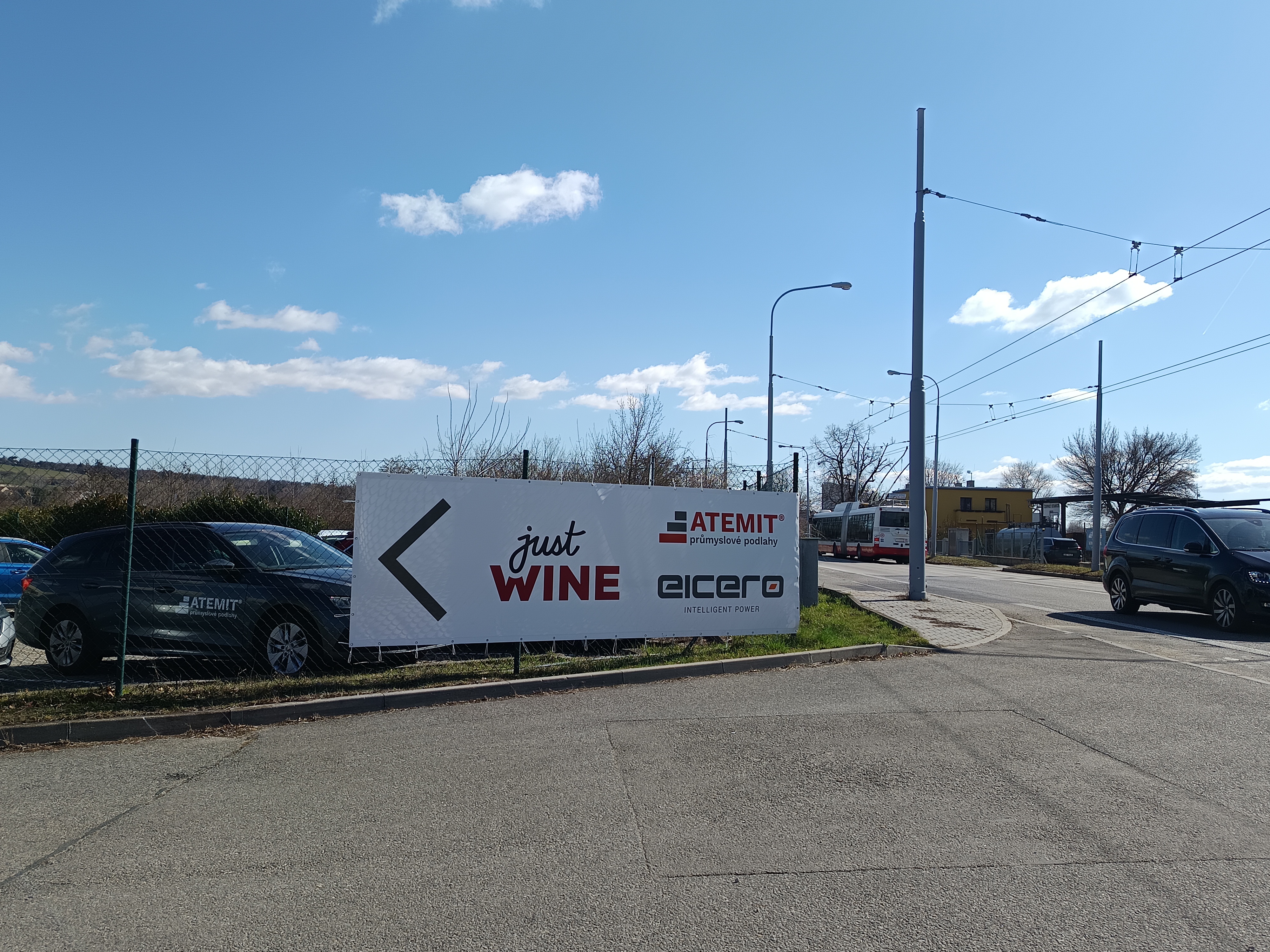 justWINE - centrální sklad & showroom foto 3