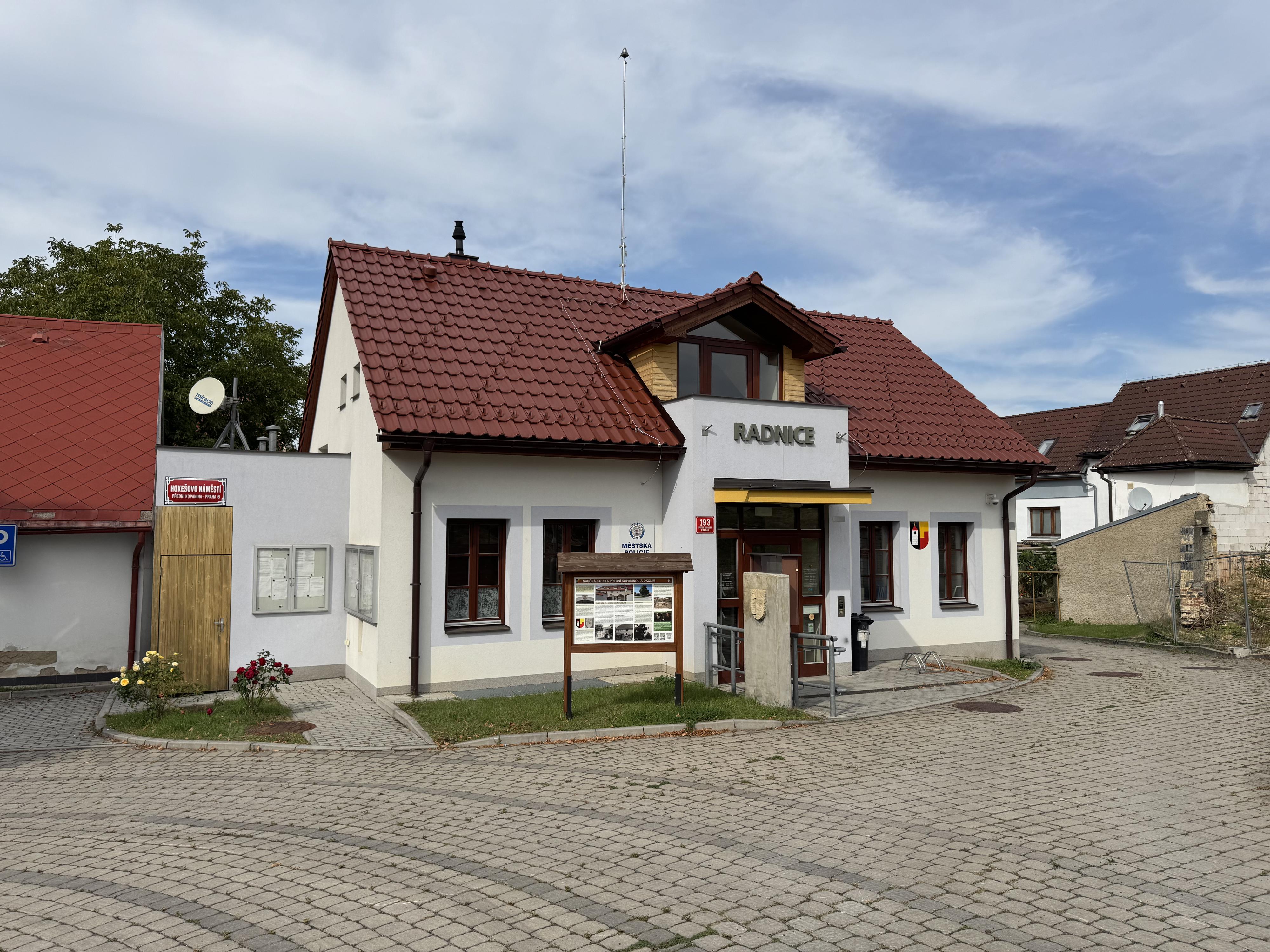 Úřad městské části Praha-Přední Kopanina foto 4