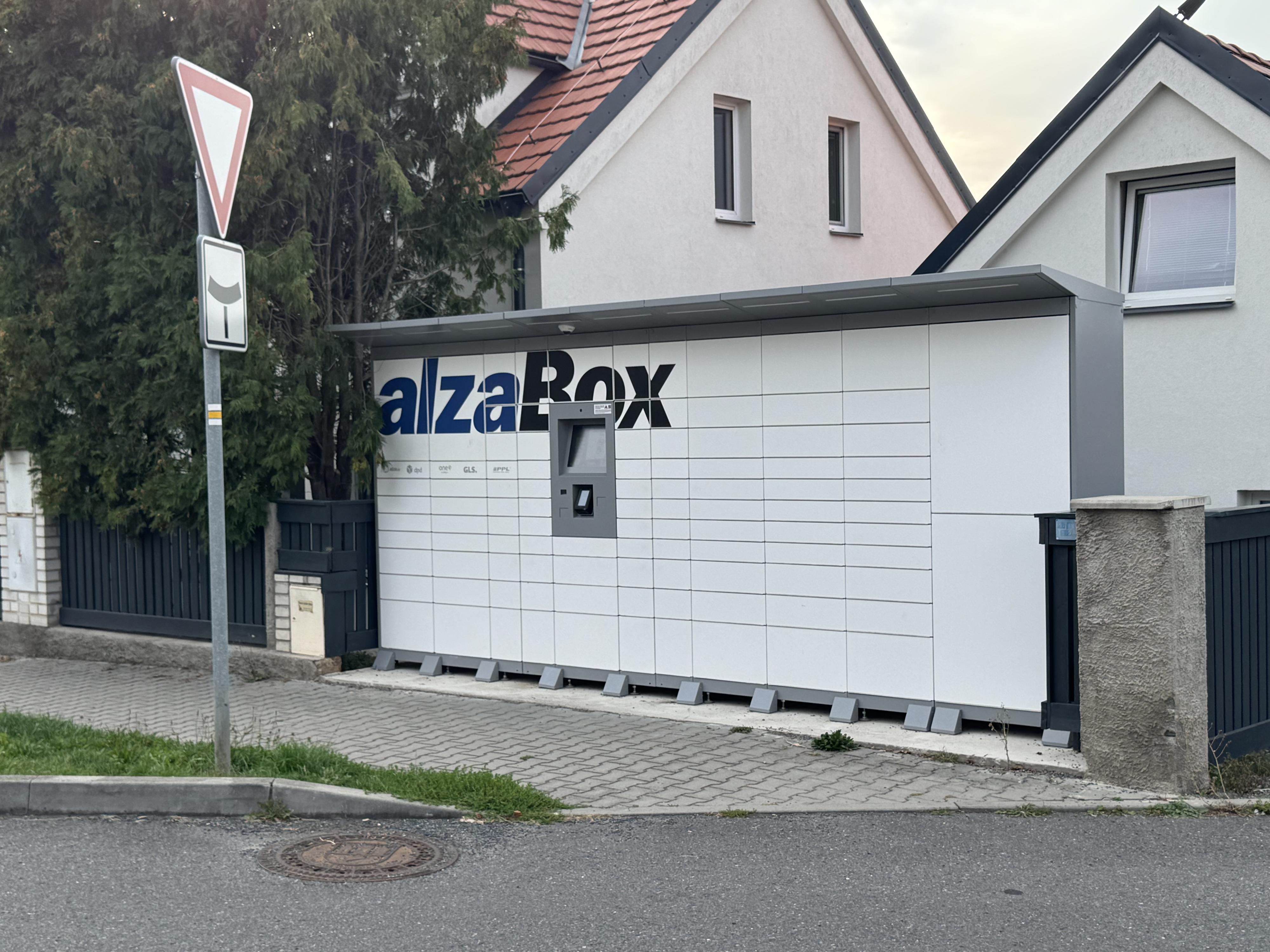 AlzaBox foto 1