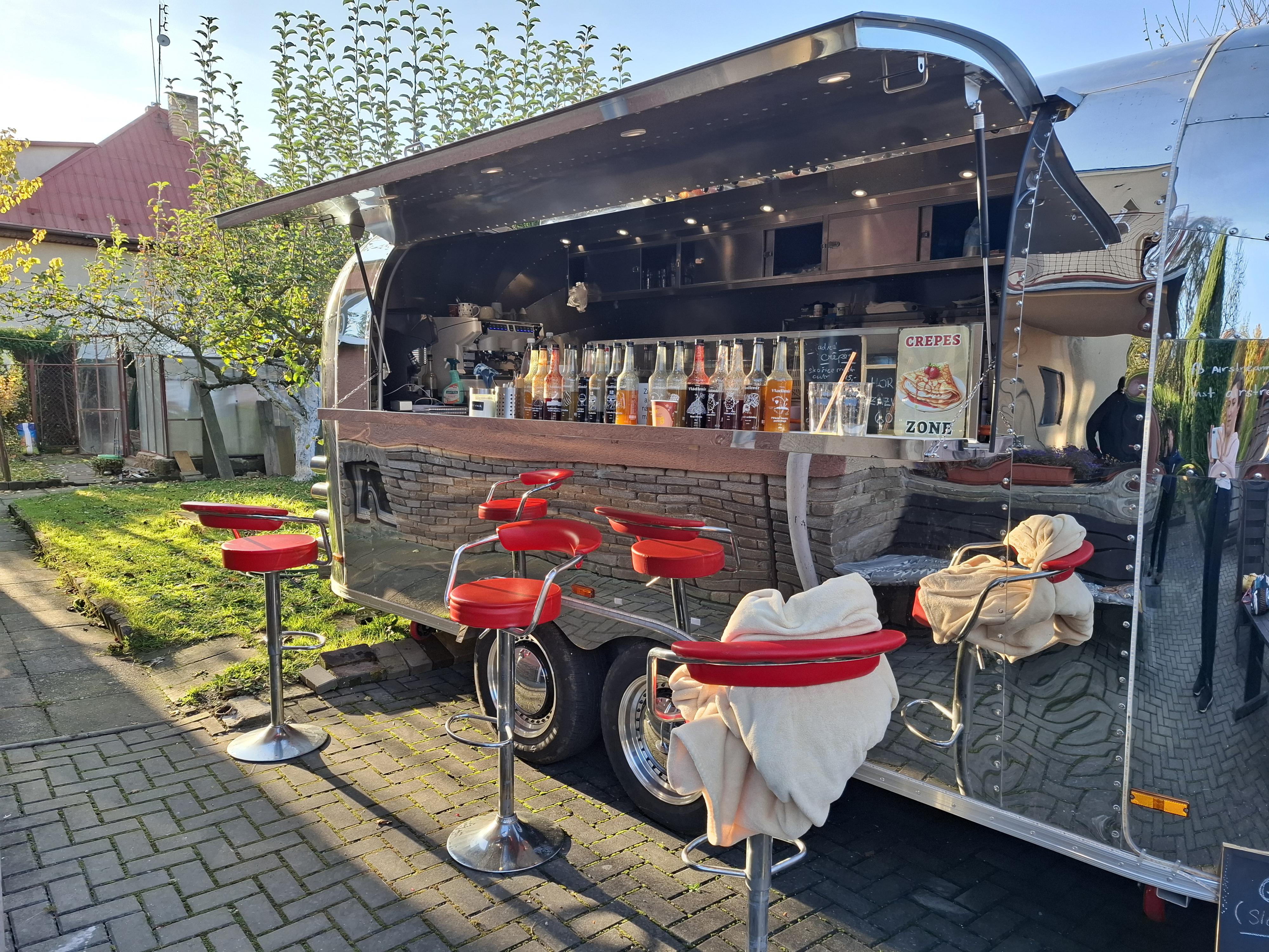 Airstream Café Uzlík-Un di foto 2