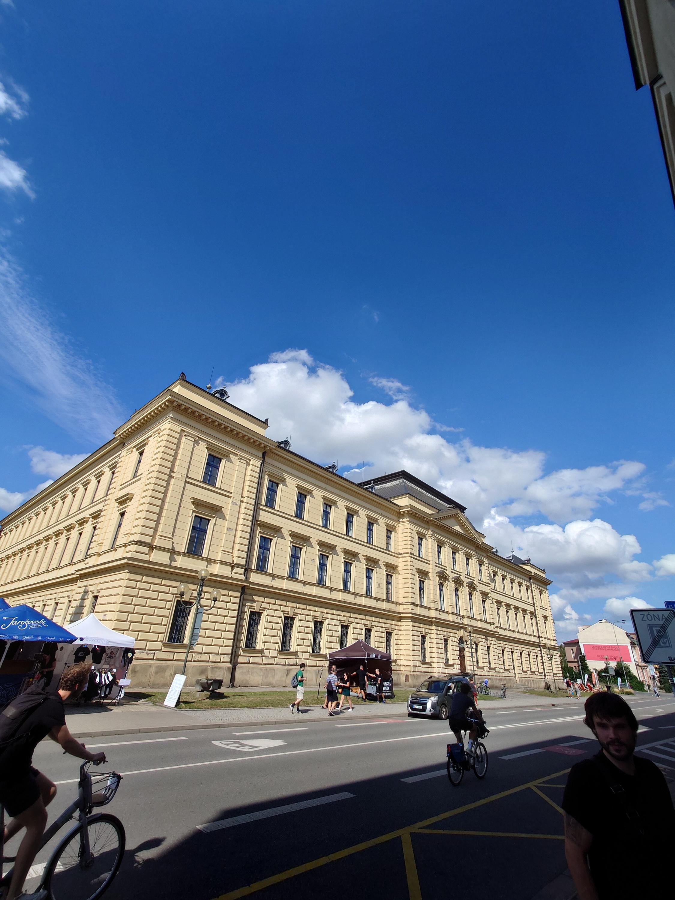 Střední uměleckoprůmyslová škola Uherské Hradiště foto 2
