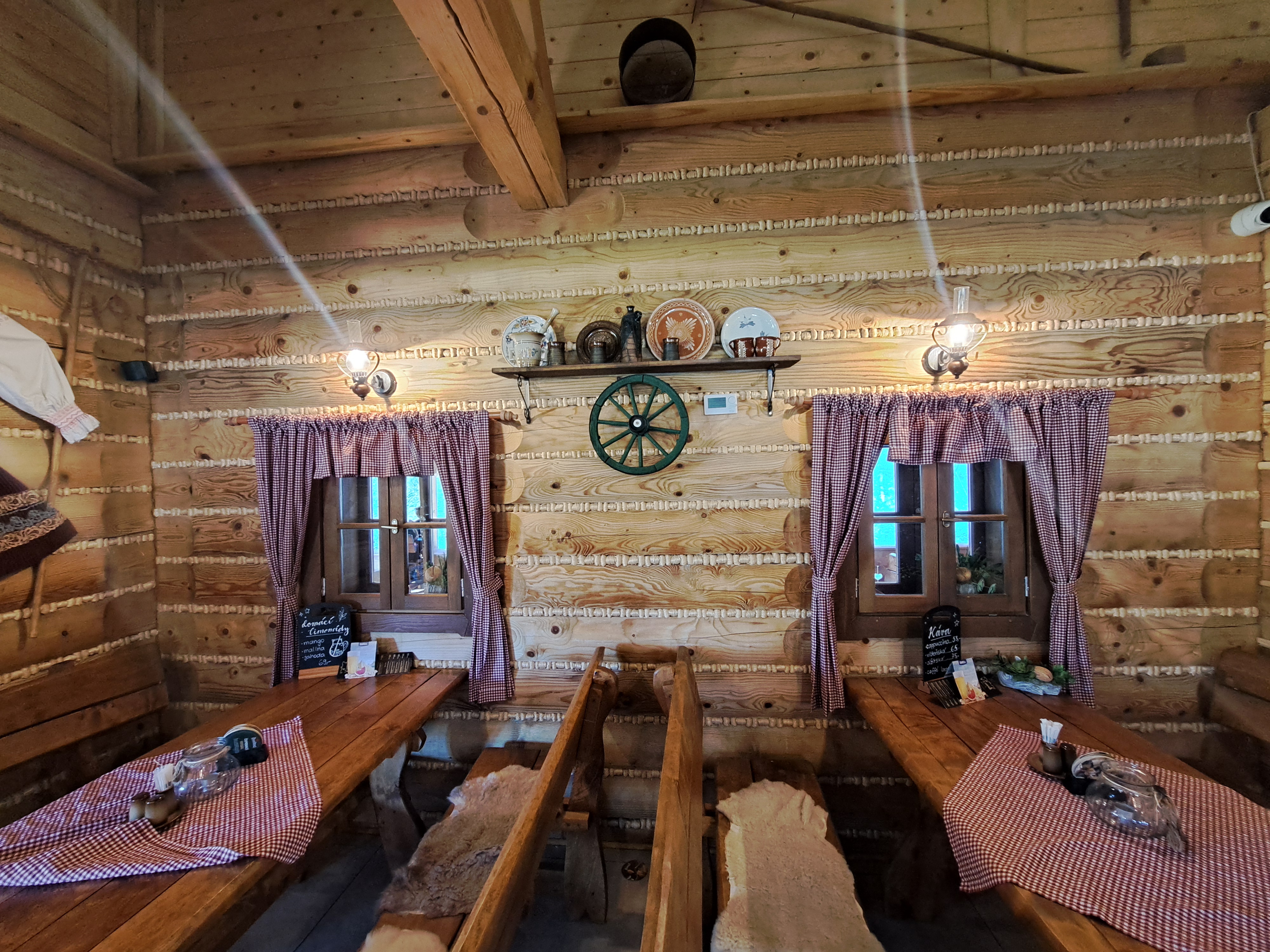 Restaurace Koliba pod Ještědem foto 3