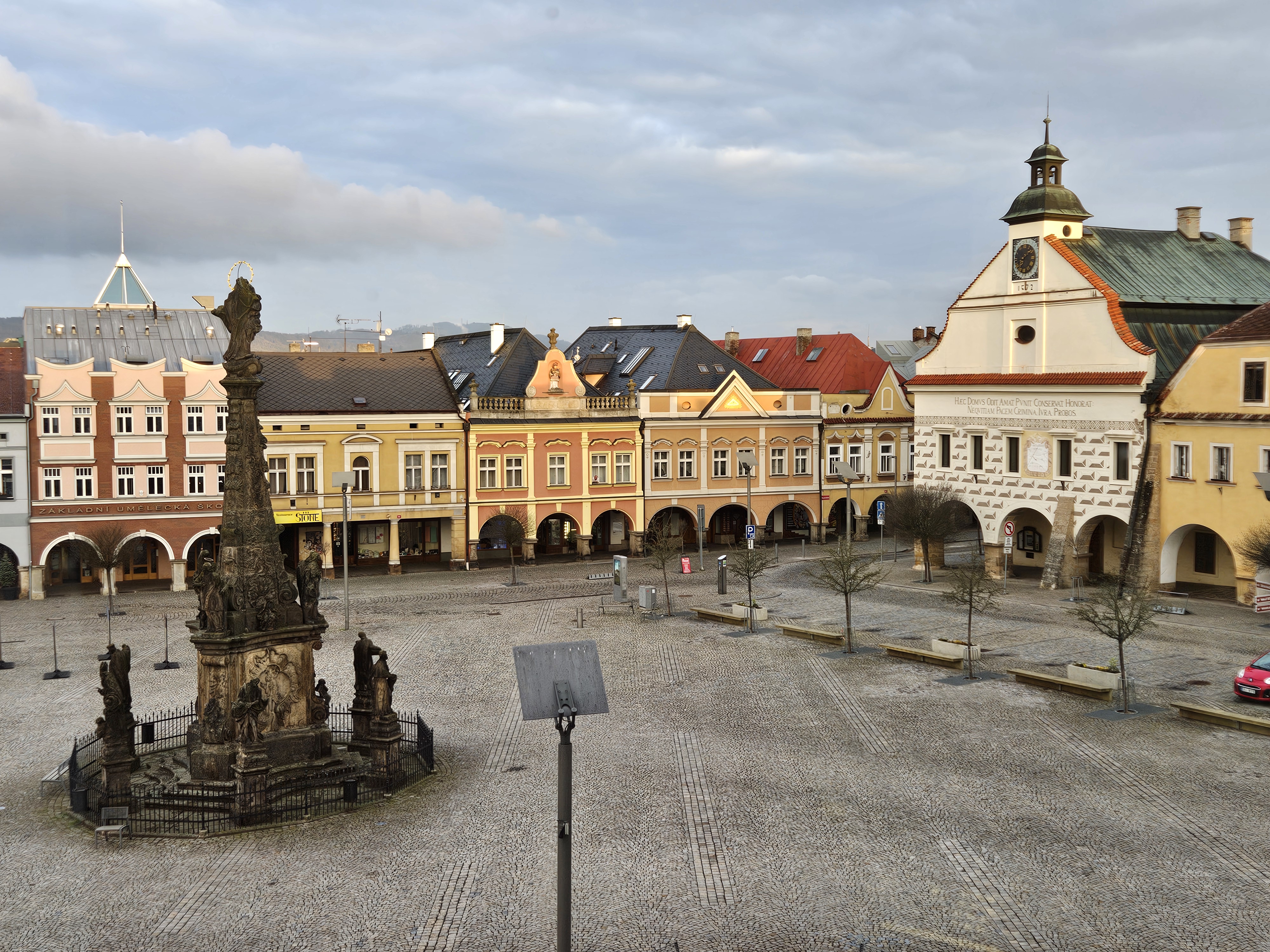 Dvůr Králové nad Labem - městský úřad foto 2