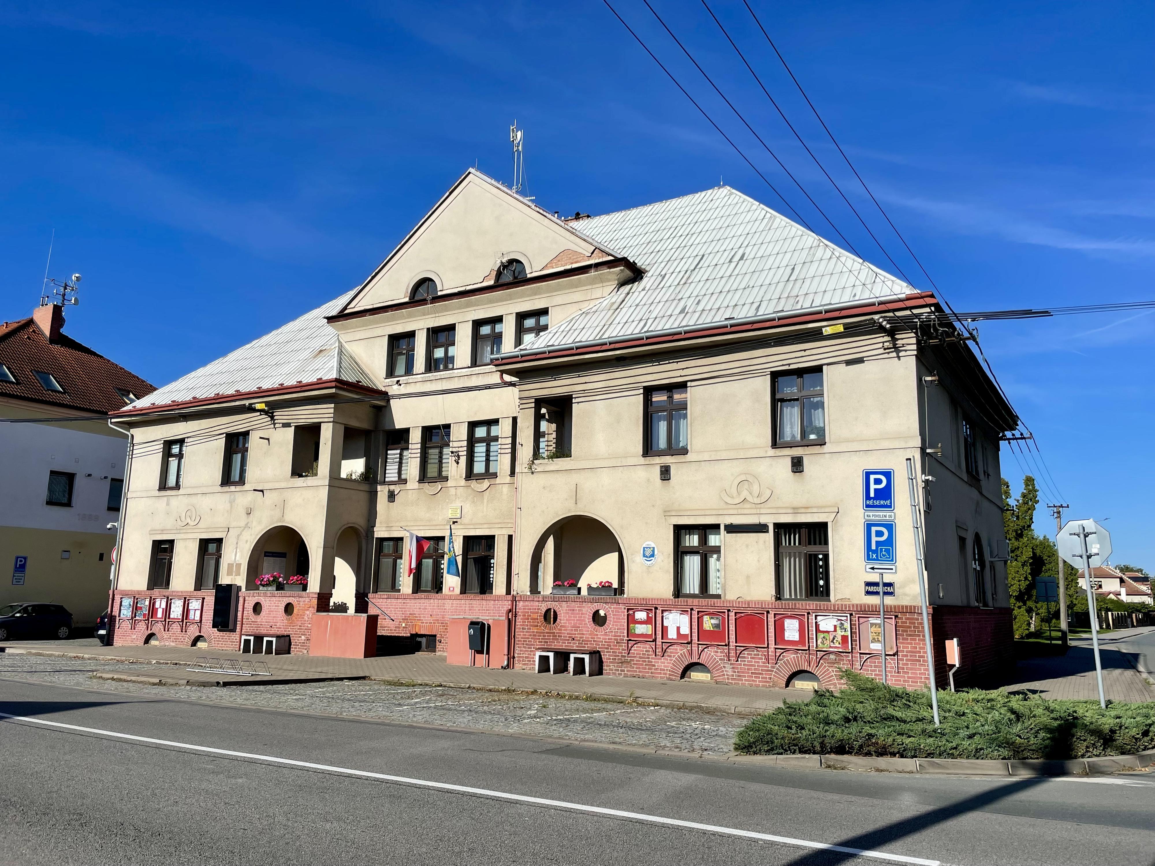 Opatovice nad Labem - obecní úřad foto 3