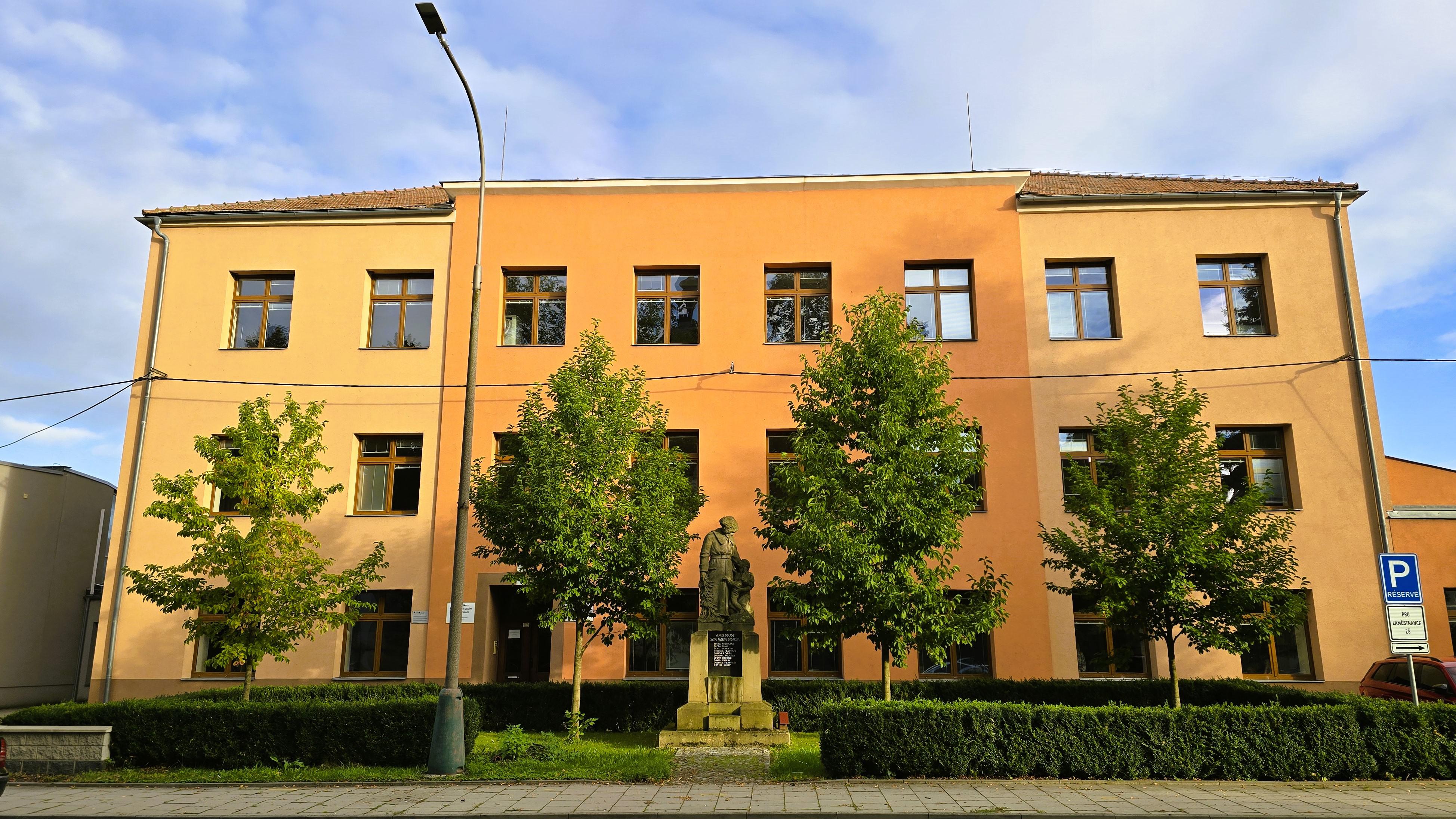 ZŠ Olšany u Prostějova foto 2