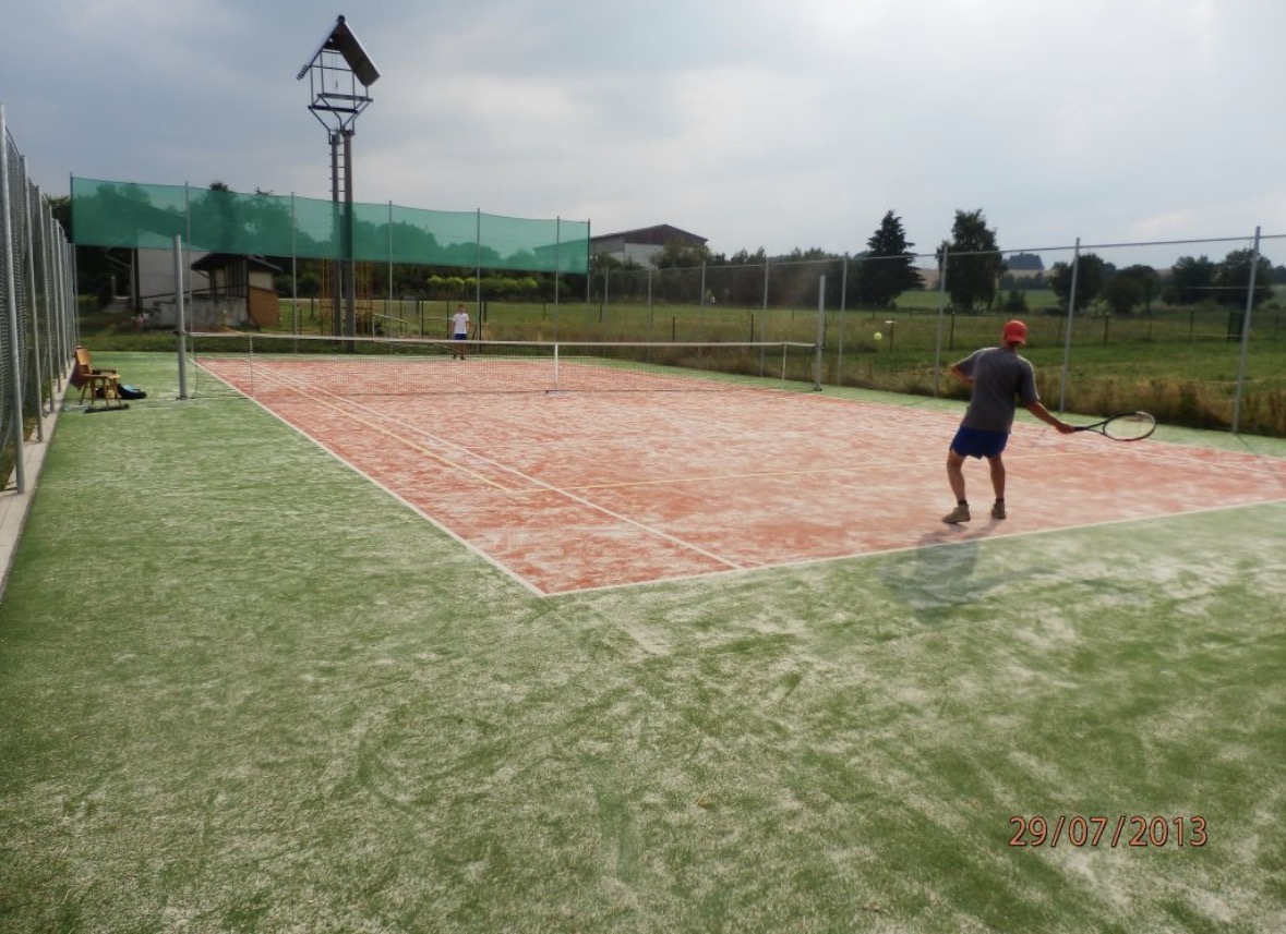 Tenisový kurt - Horní Ves