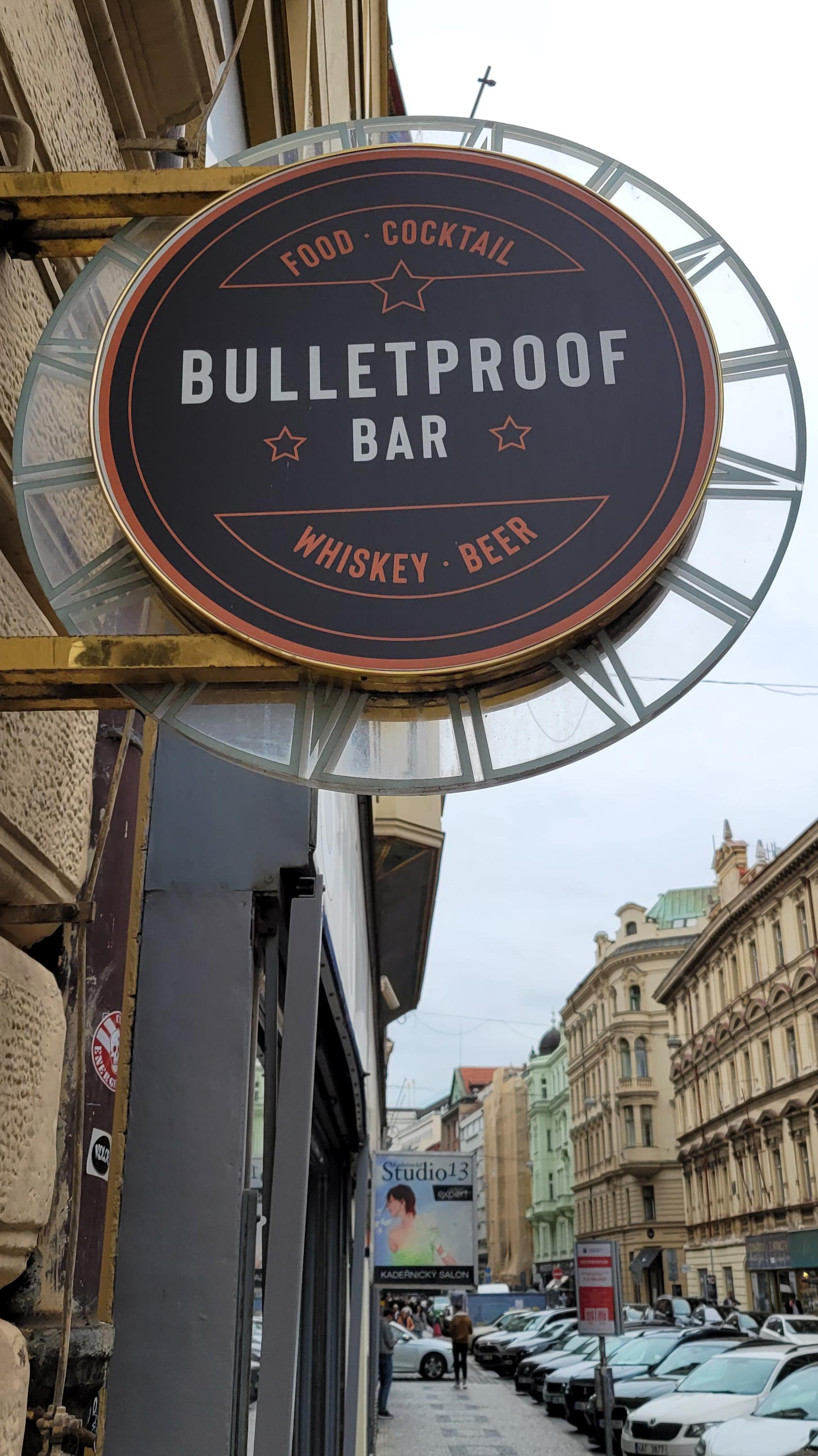 Bulletproof bar foto 2