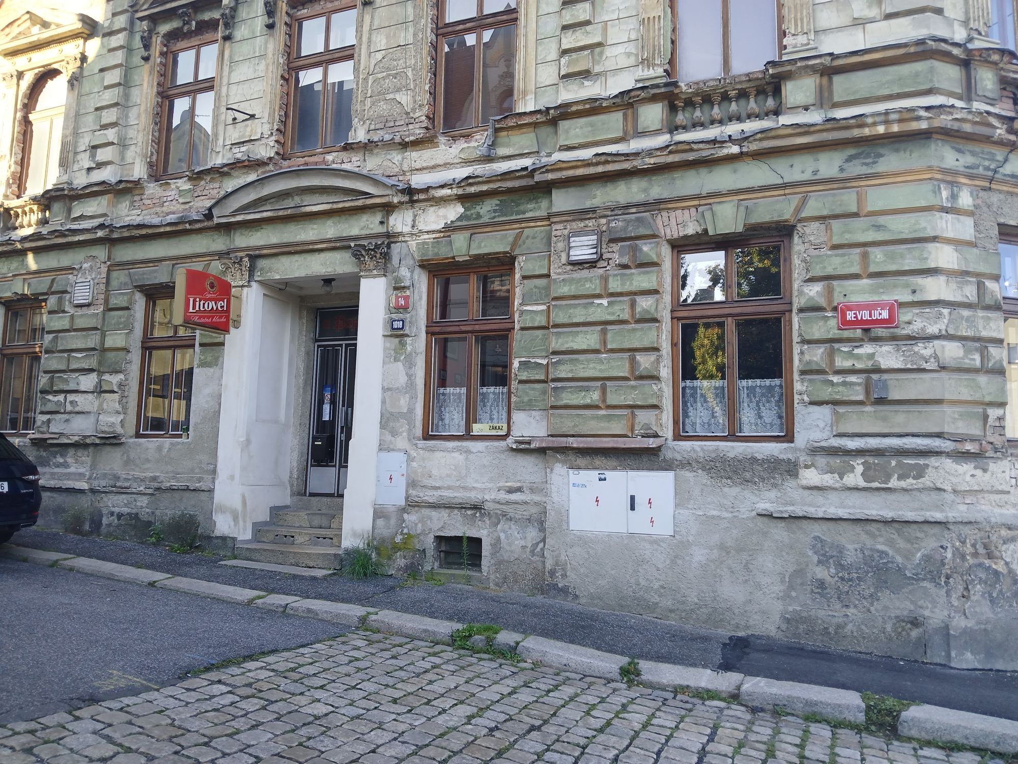 Hospoda Revoluční	1018/14