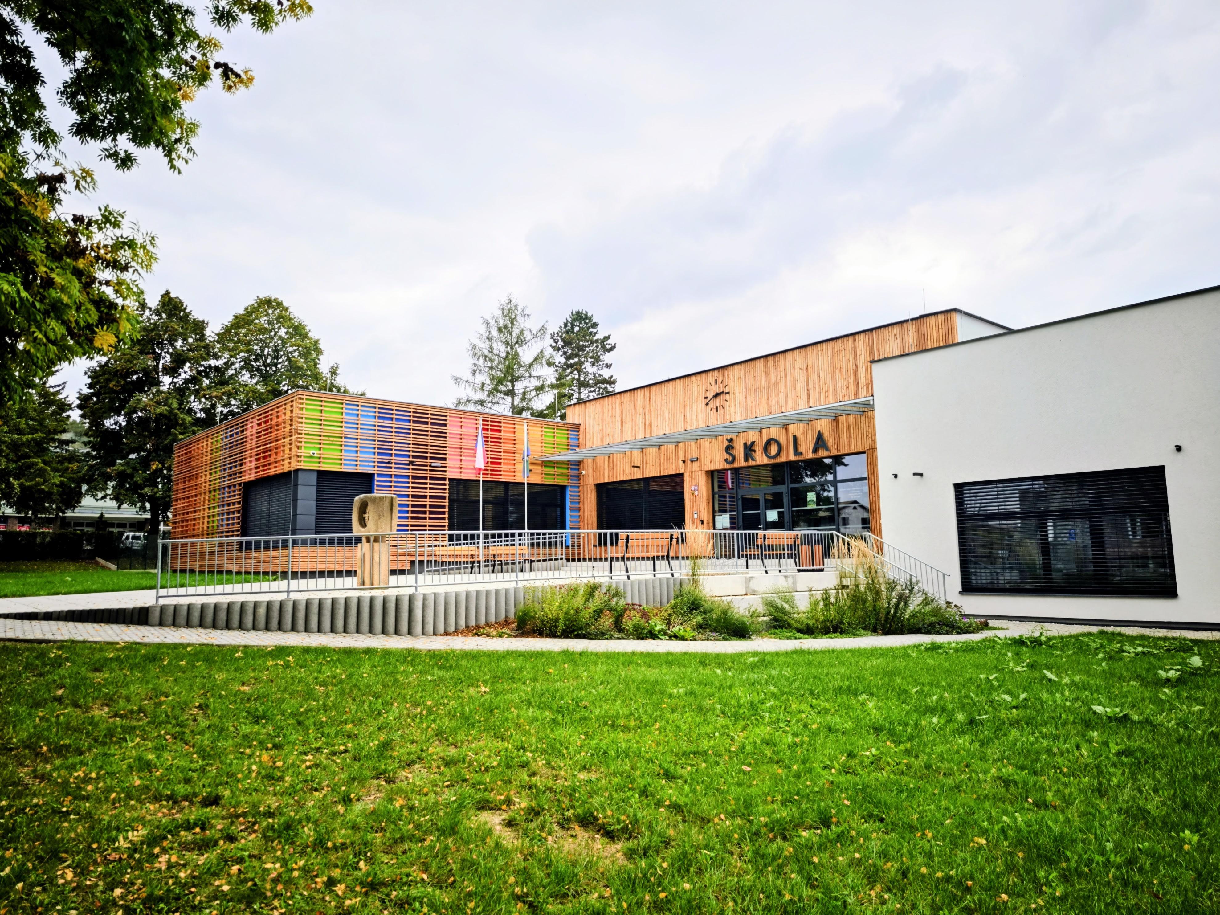 Základní škola a mateřská škola Postřekov foto 4