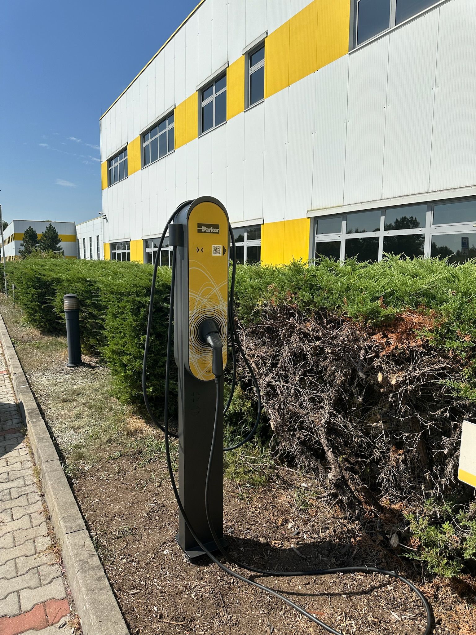 IONT tech s.r.o. - dobíjecí stanice foto 6