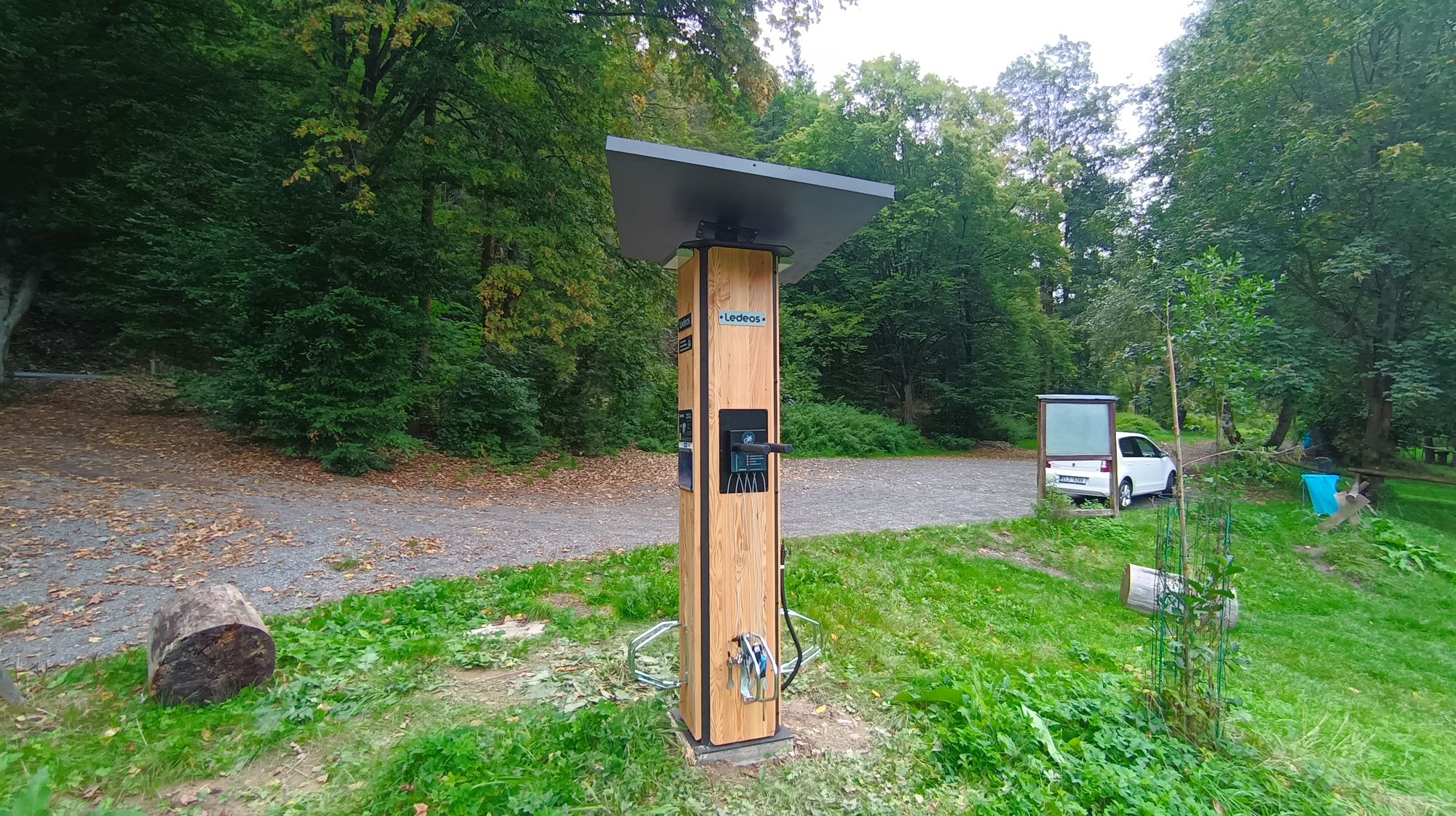 Dobíjecí stanice pro elektrokola Ledos - Paraplíčko foto 2