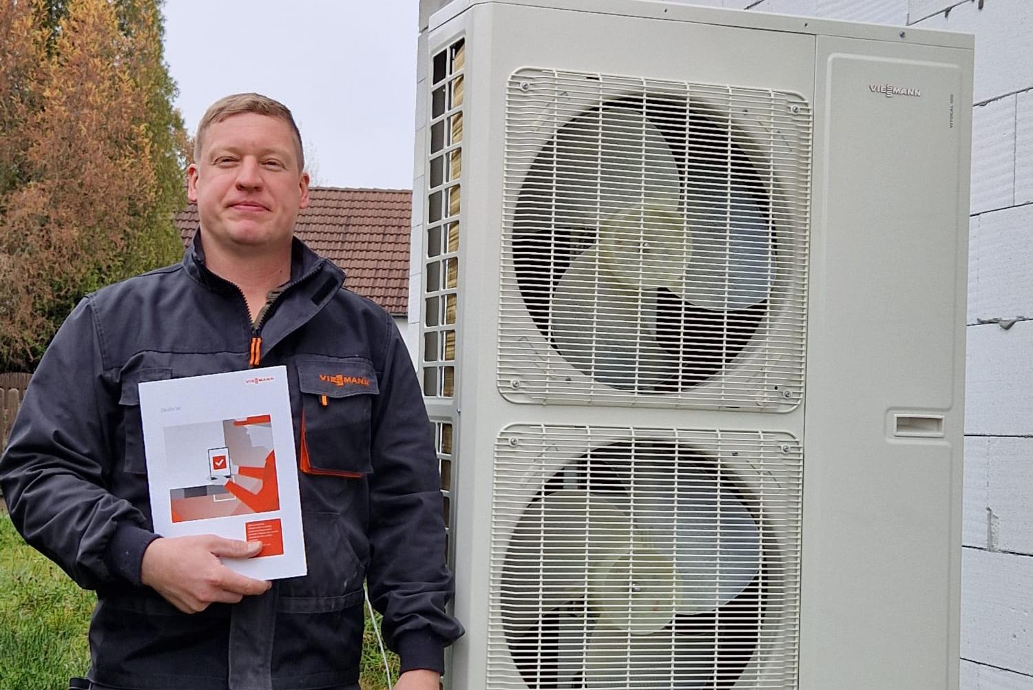 Ondřej Velecký, DiS.