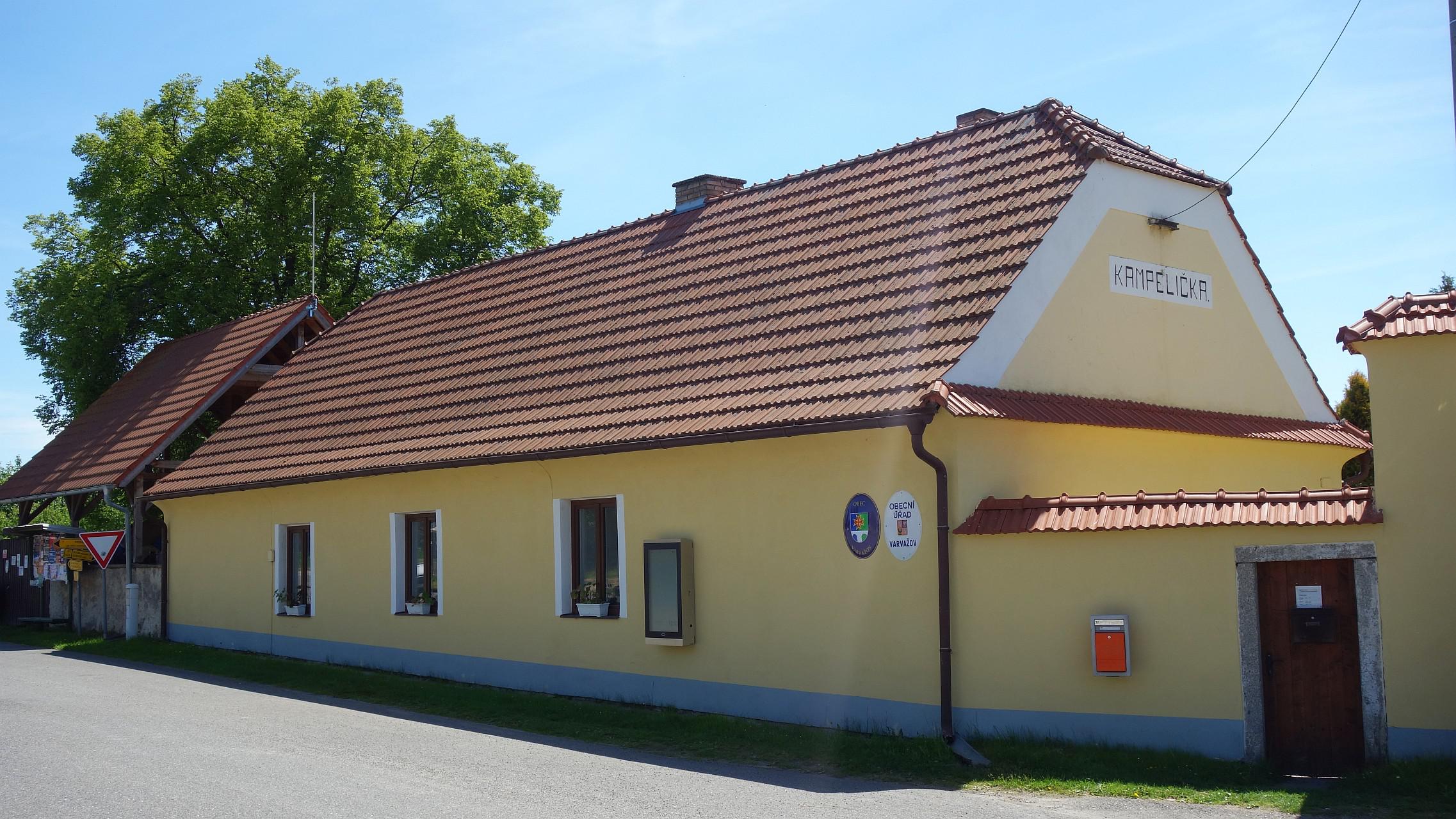 Varvažov - obecní úřad foto 6