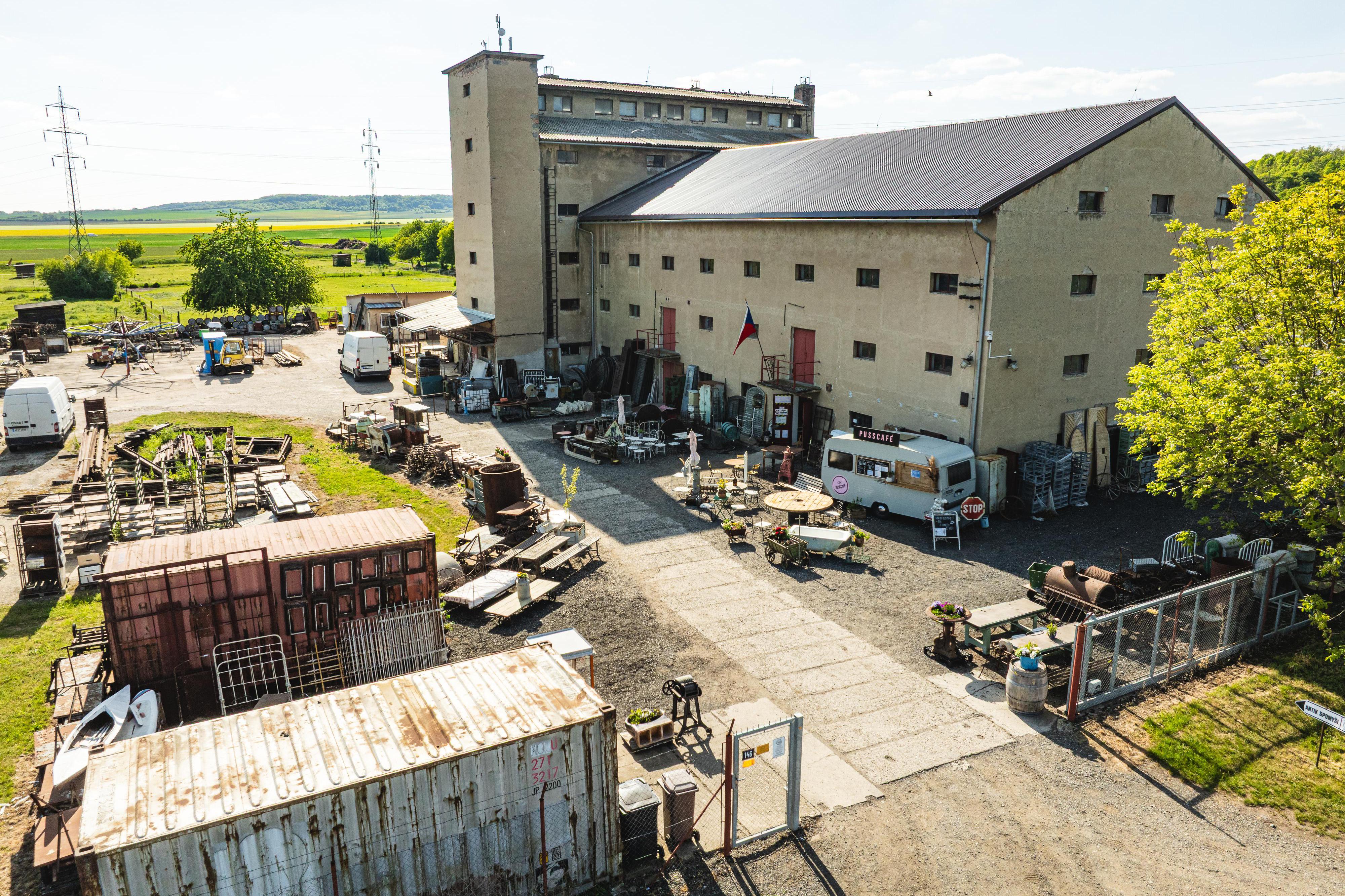 Nábytek Spomyšl s.r.o.