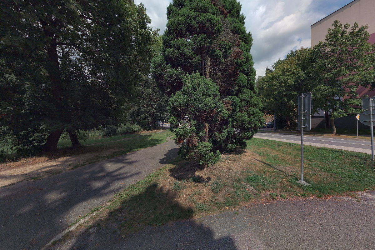 Dobíjecí stanice ČEZ