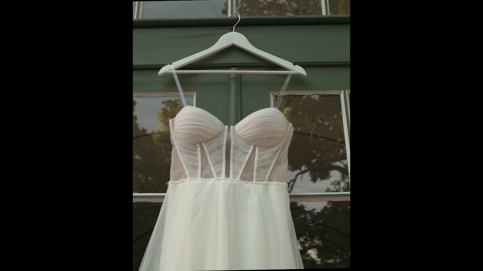 Svatební salon Emílie foto 2 (náhled videa)