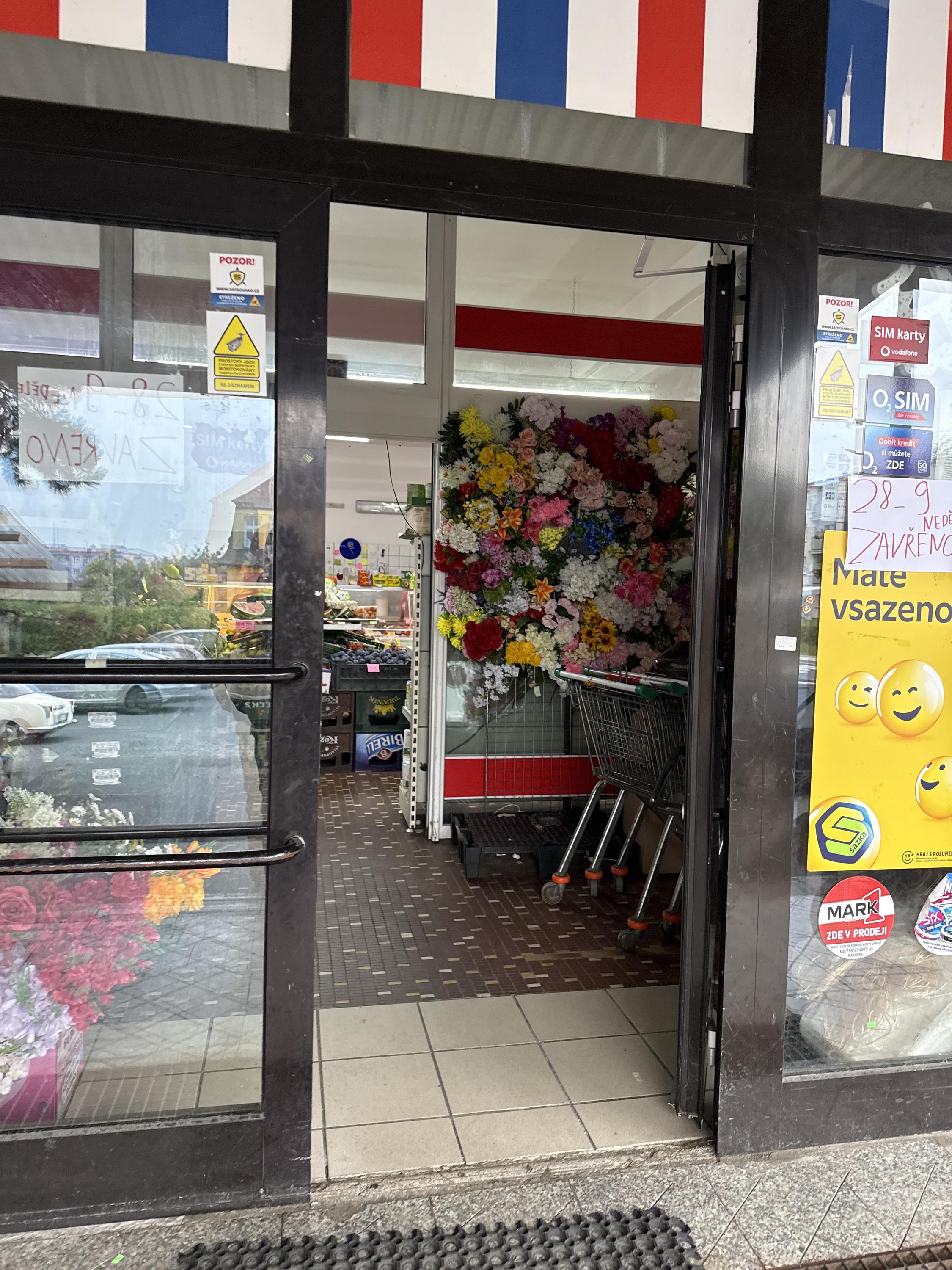 Potraviny Karlovarská foto 2