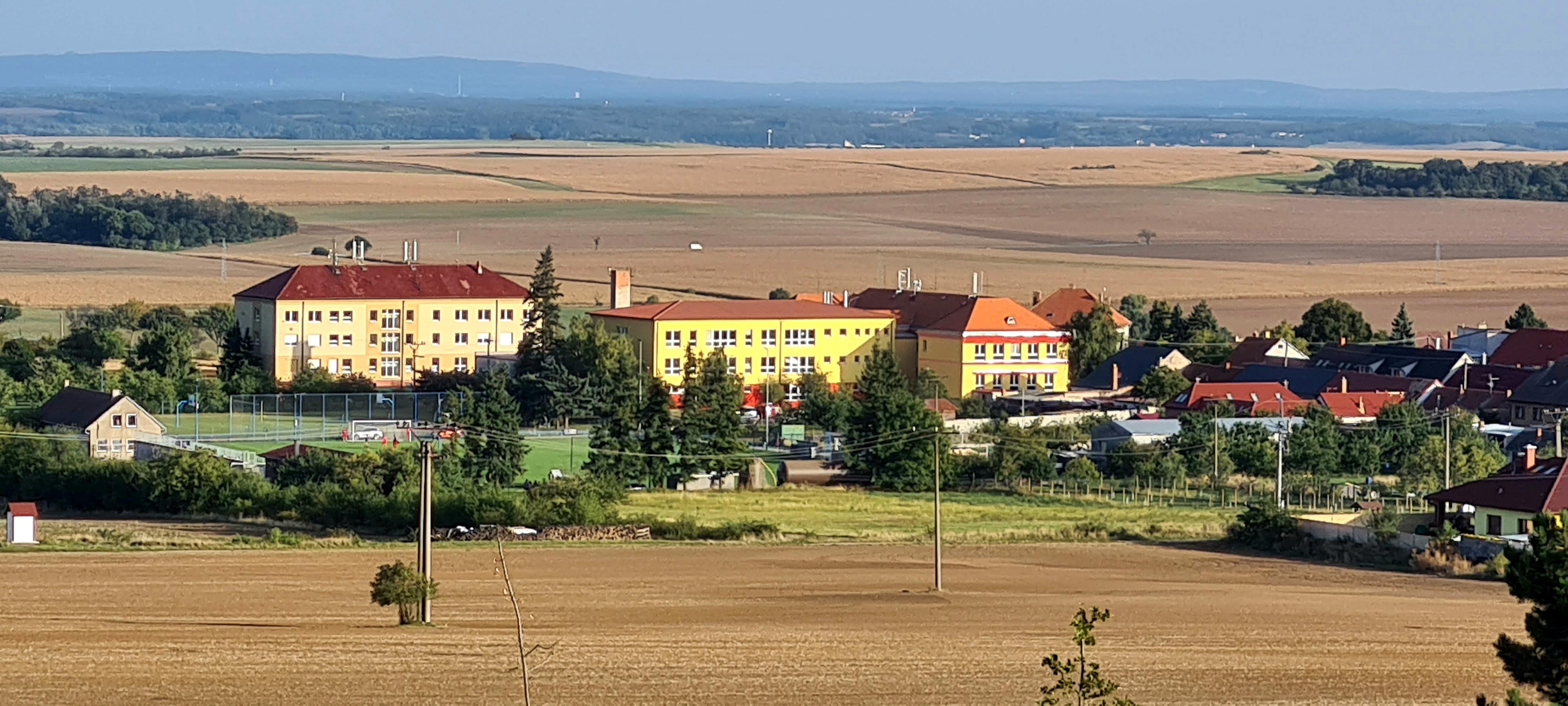 ZŠ a MŠ Višňové foto 1