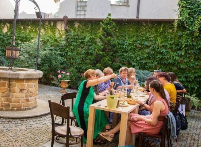 Vinárna Na břehu Rhôny Plzeň foto 5