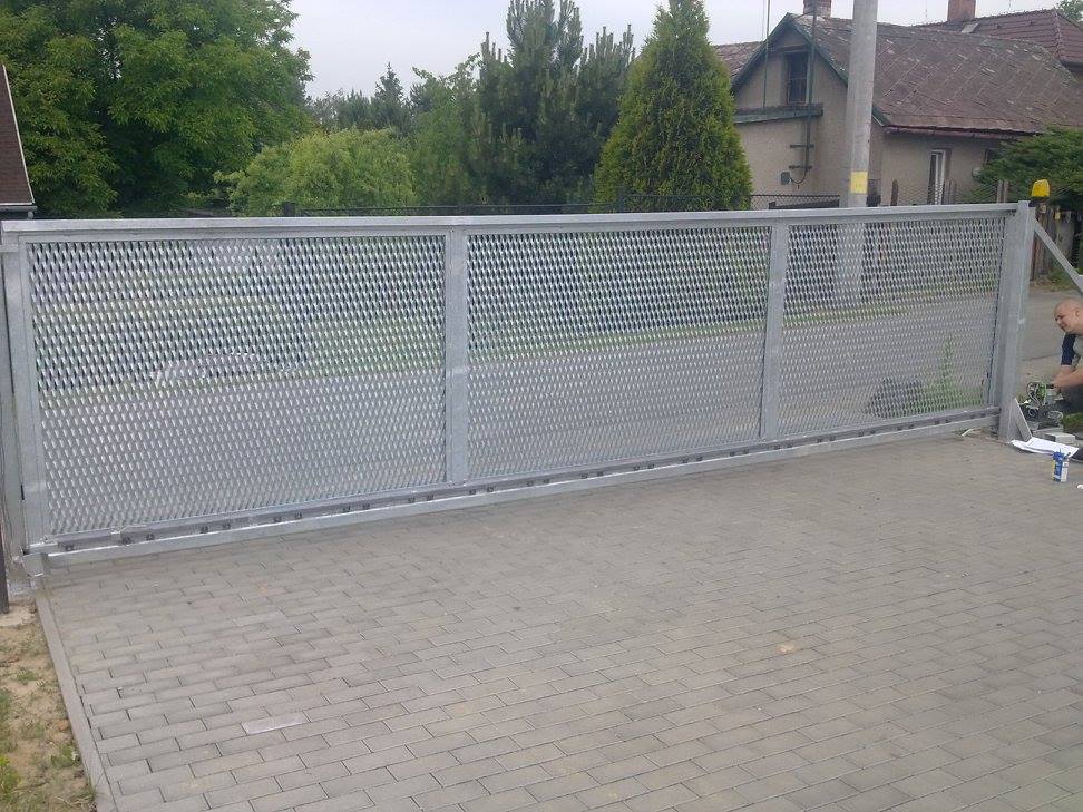 Jan Kružica - Dlažby, ploty , brány foto 2