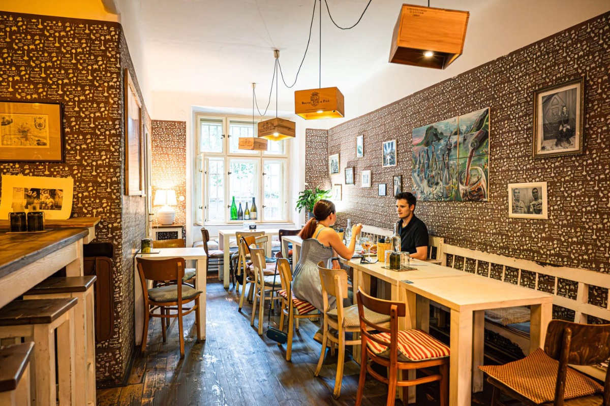 Vinárna Na břehu Rhôny