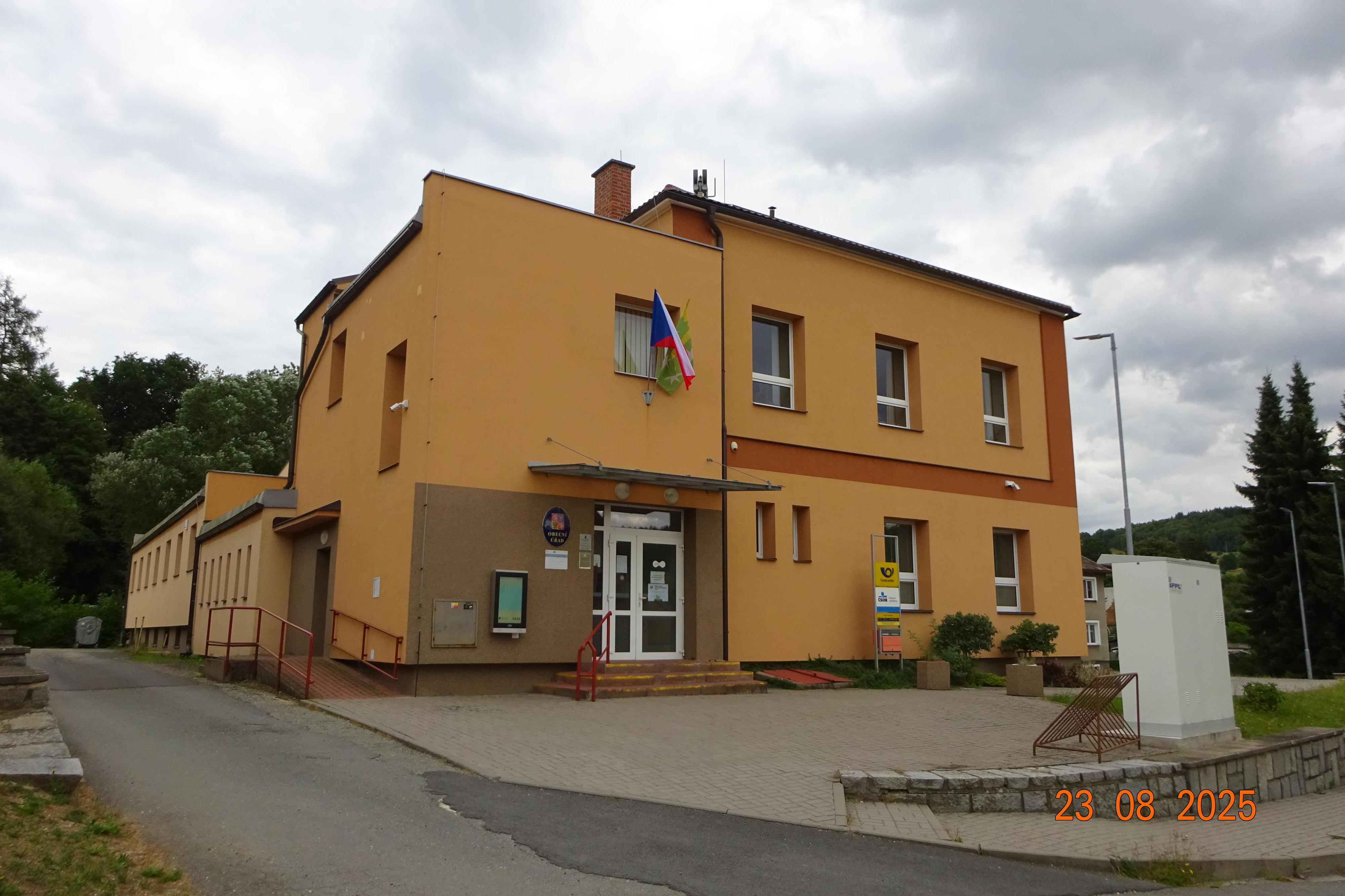 Místní knihovna Hrabišín foto 2