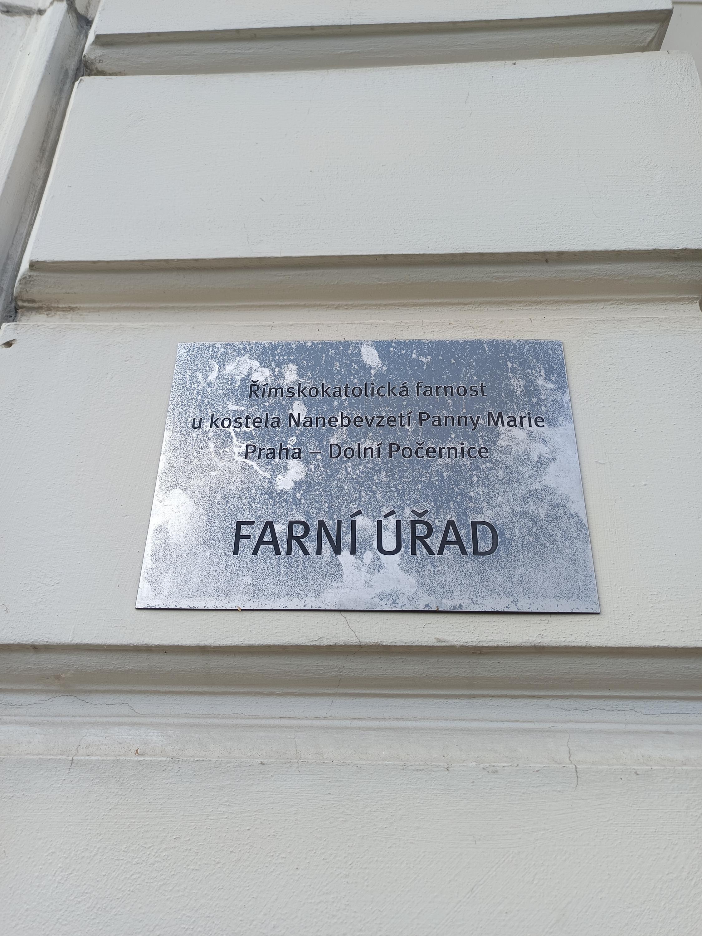 Římskokatolický farní úřad v Praze - Dolních Počernicích foto 5