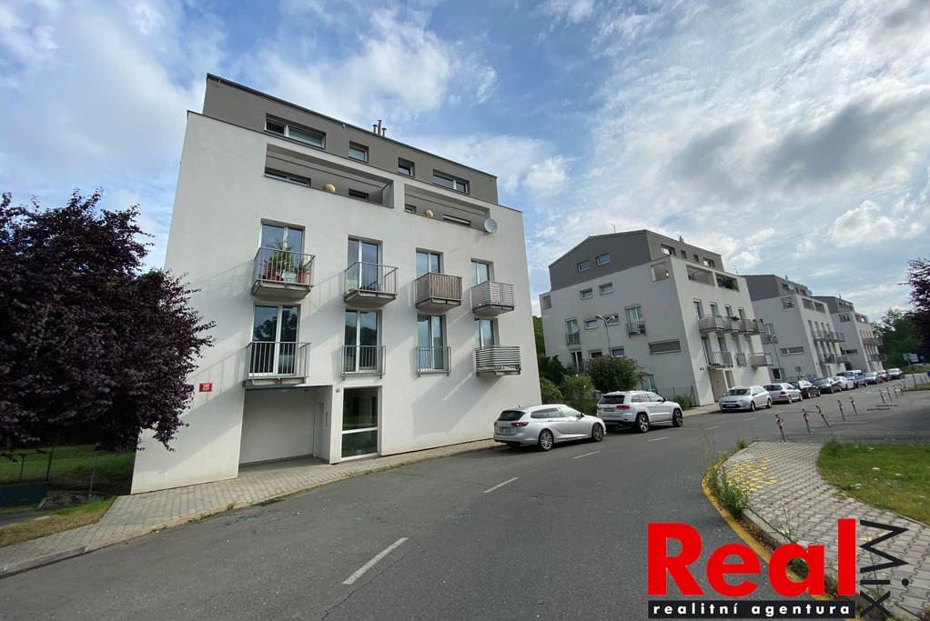 Byt 3+kk, terasy, park.st., ul.U Smetanky, Praha 9