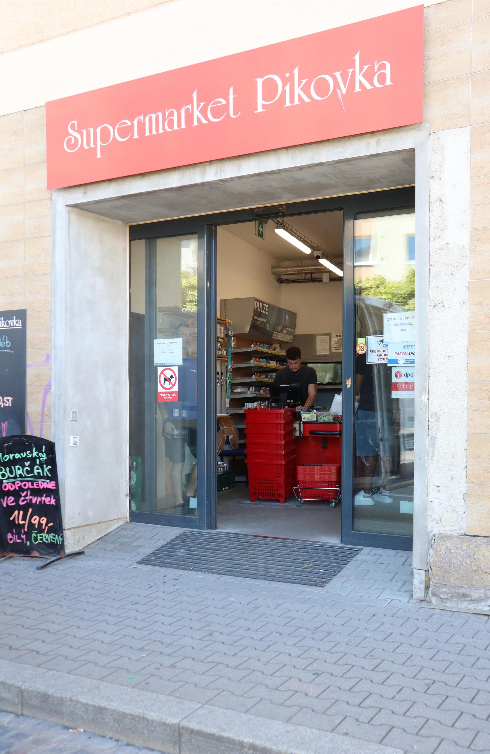 Supermarket Pikovka foto 2