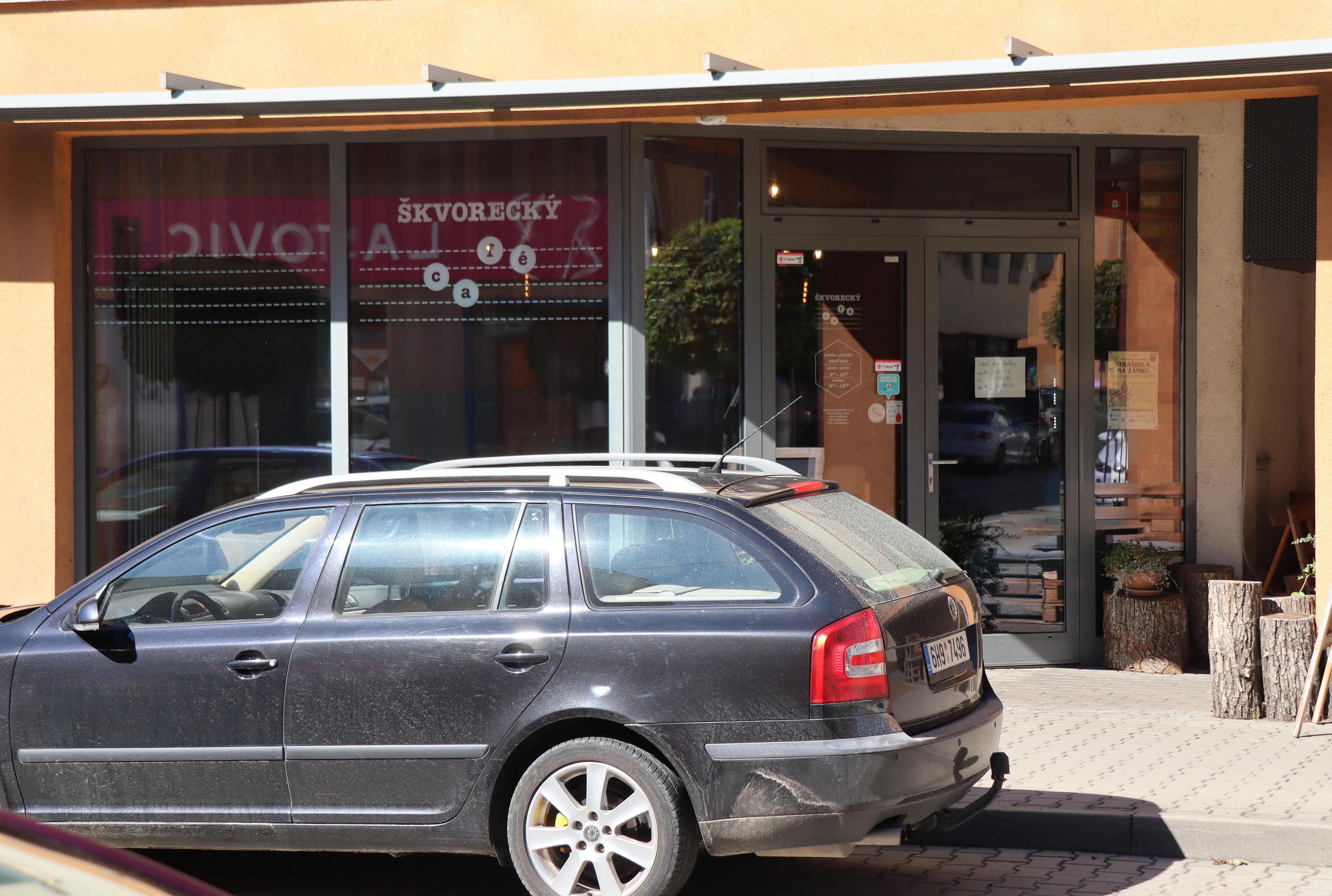 ŠKVORECKÝ Café foto 5