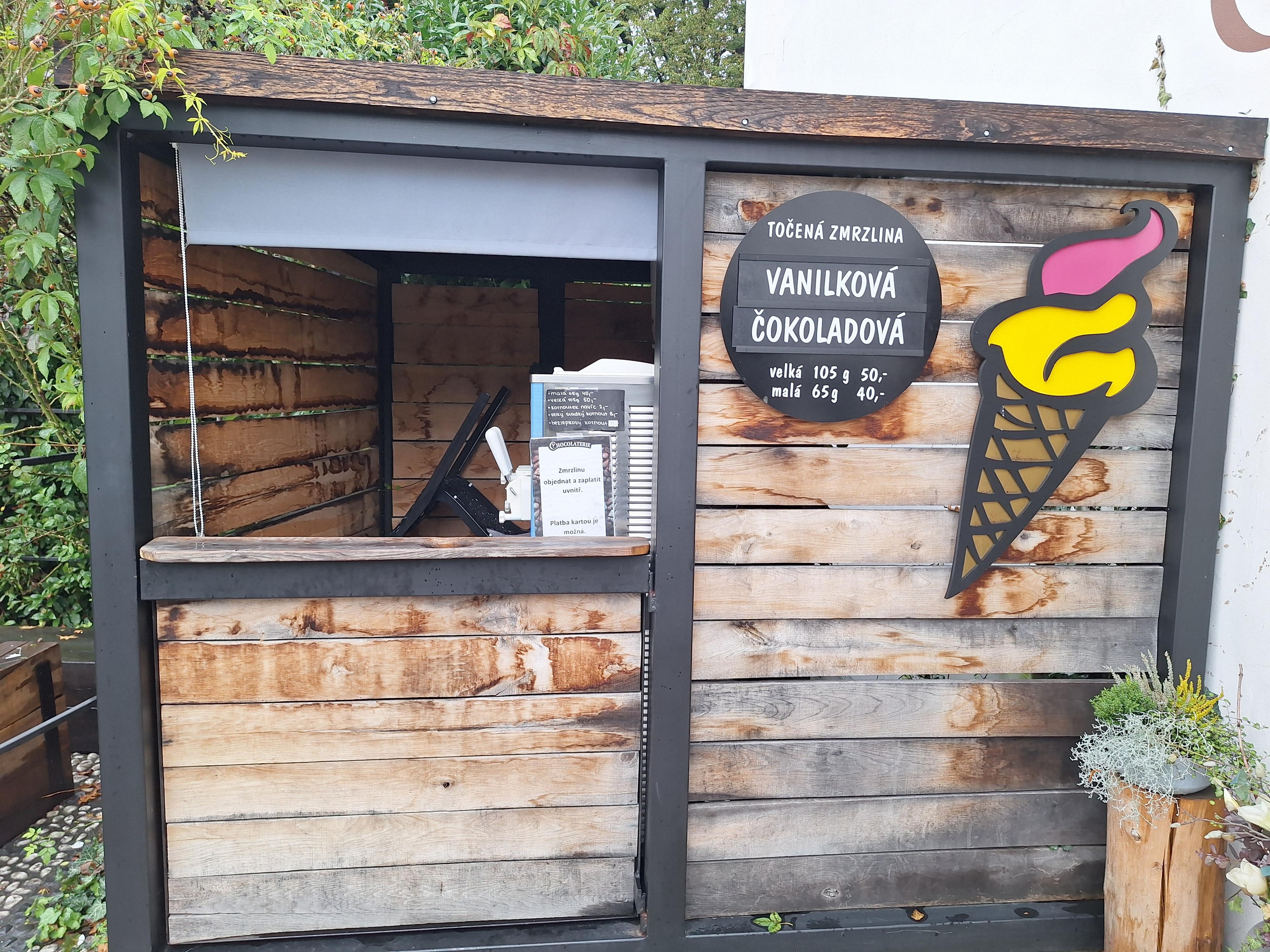 Zmrzlina u Restaurace Limpopo