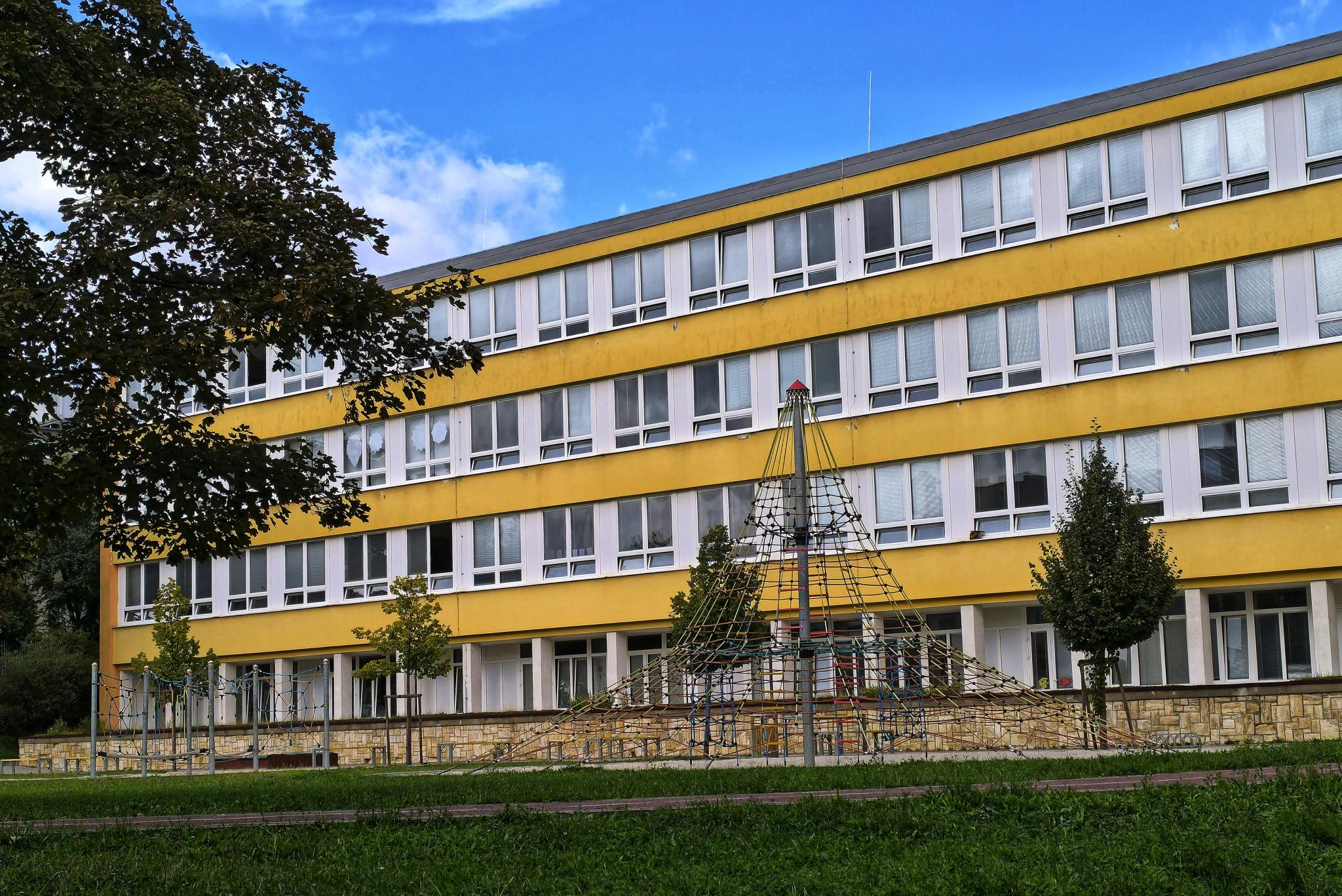 ZŠ U Roháčových kasáren foto 3