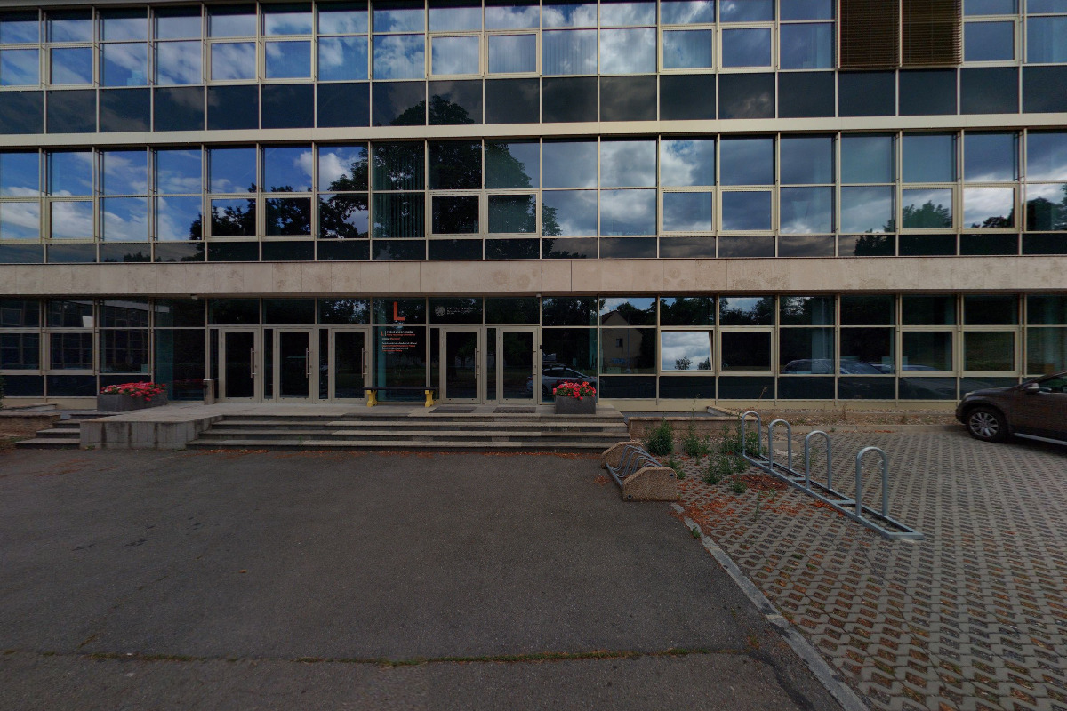 České vysoké učení technické v Praze - Katedra jaderných reaktorů Fakulty jaderné a fyzikálně inženýrské foto 3