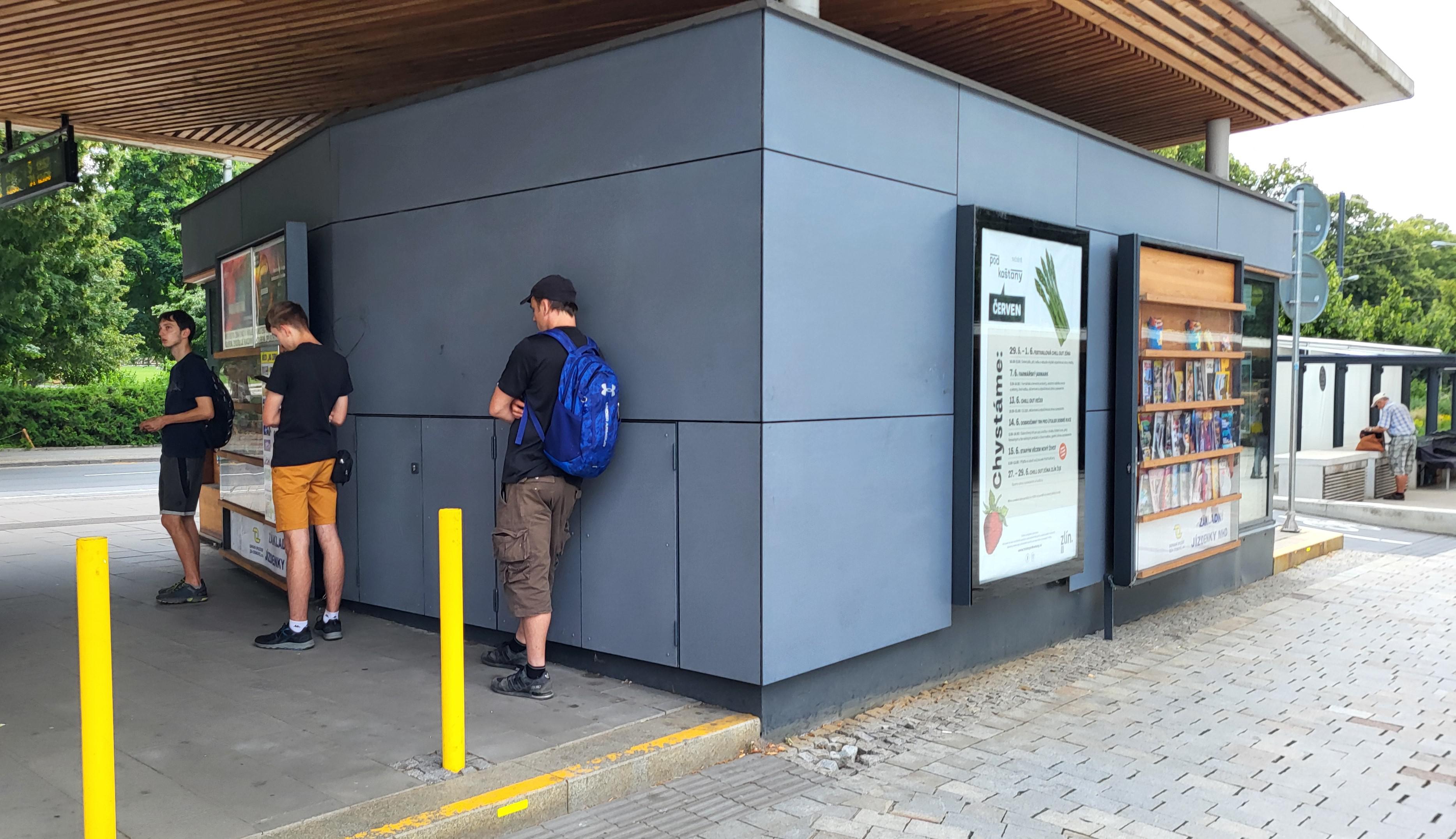 Trafika zastávka nám. Míru foto 3