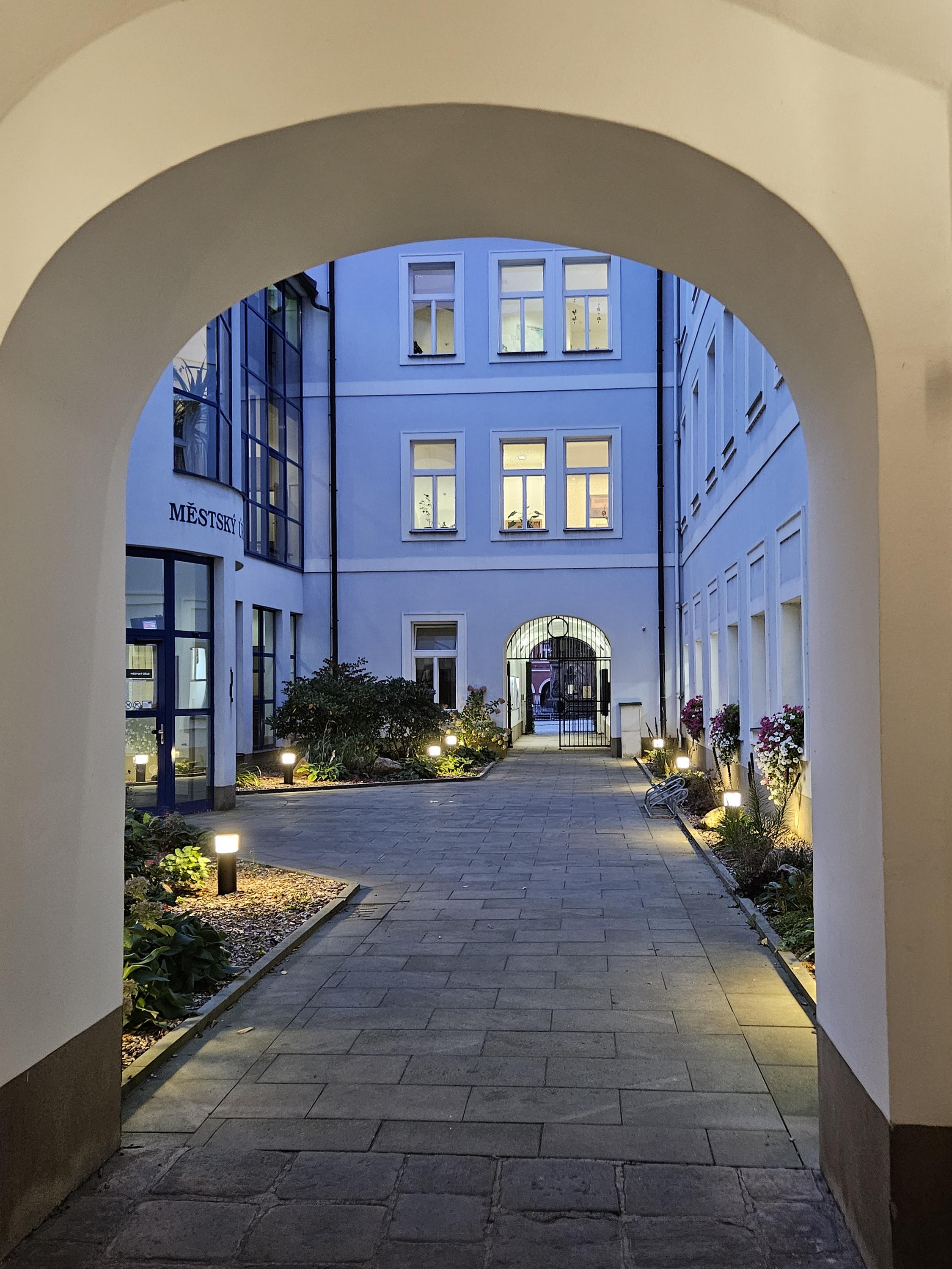 Dvůr Králové nad Labem - městský úřad foto 4
