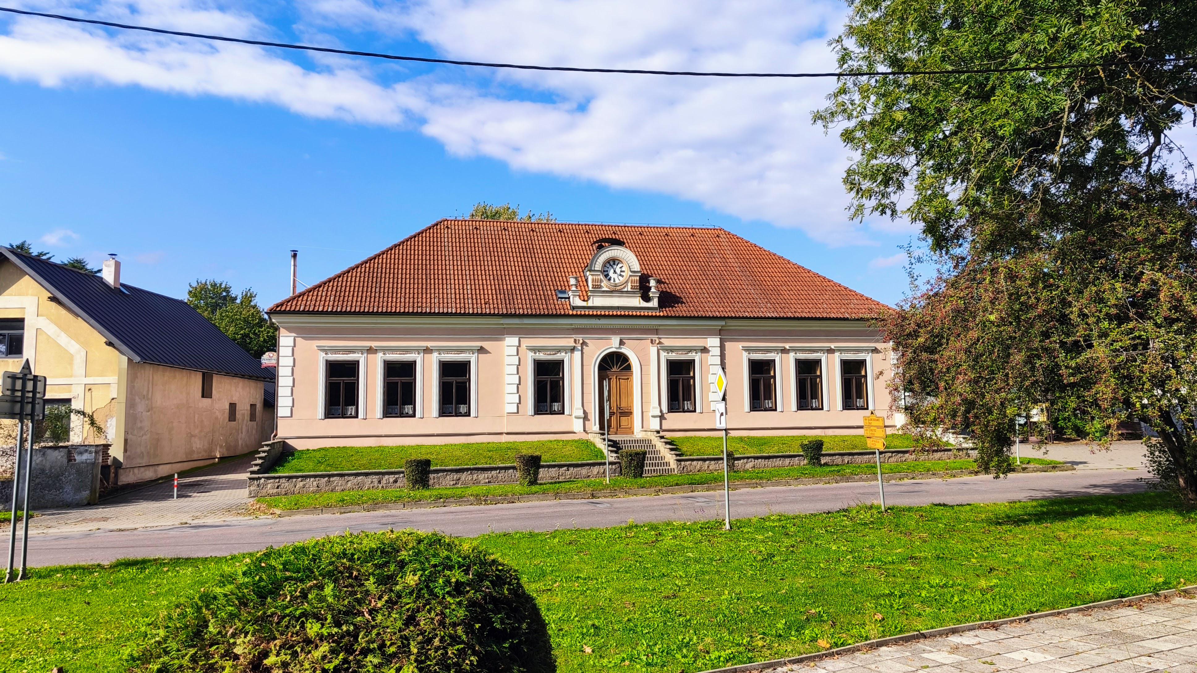 Bezděkov - obecní úřad